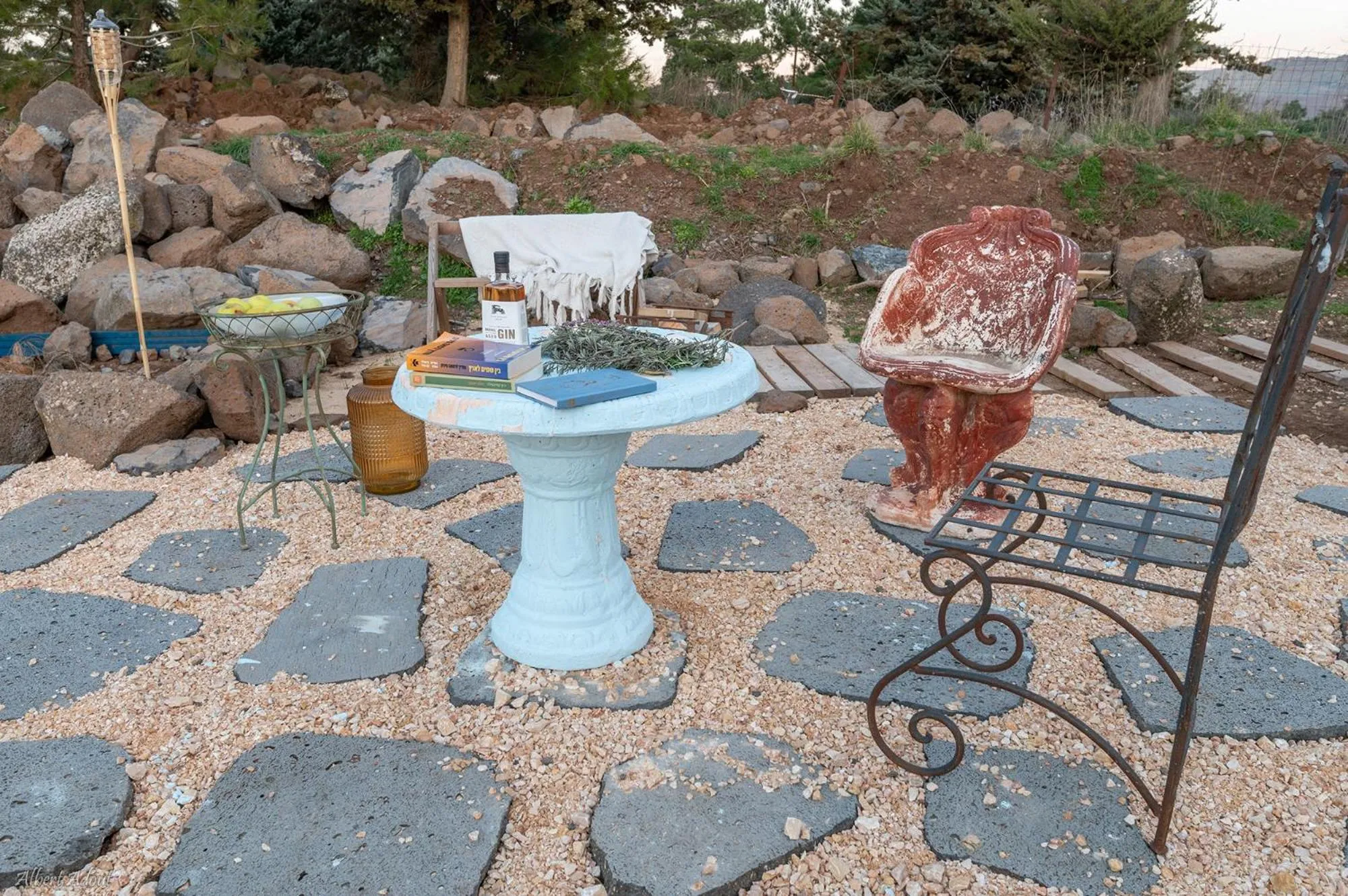 Food and drinks in Ay La