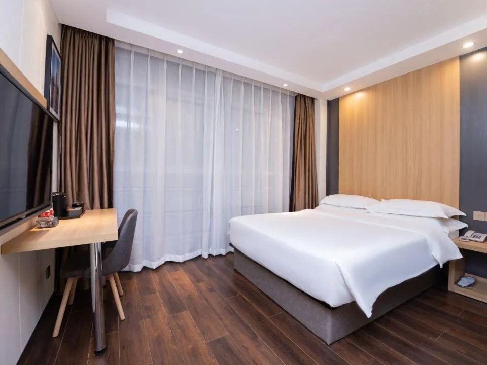 Bed in Country Inn&Suites by Radisson, Shanghai PVG
