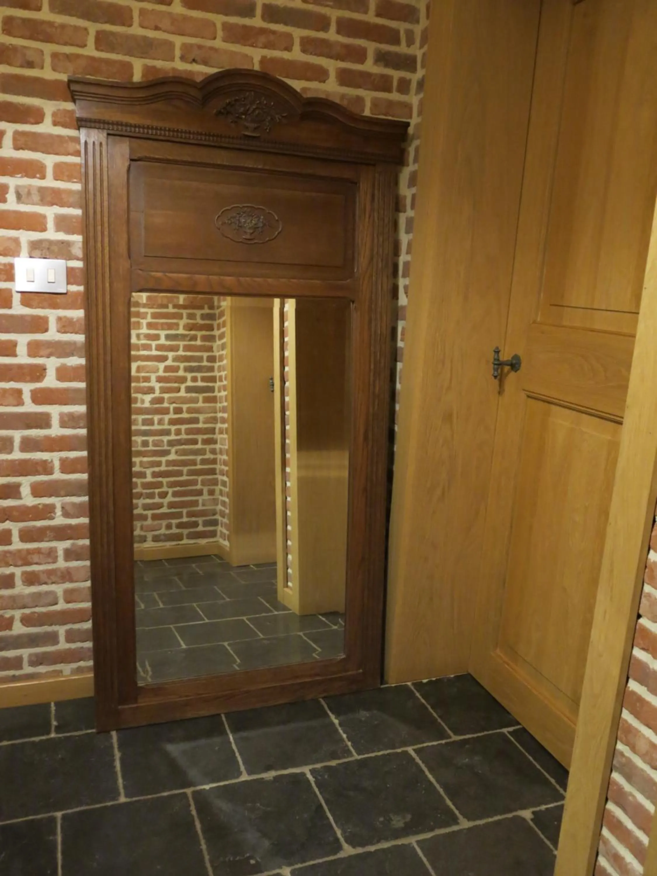 wardrobe in Hoeve Chartreuse