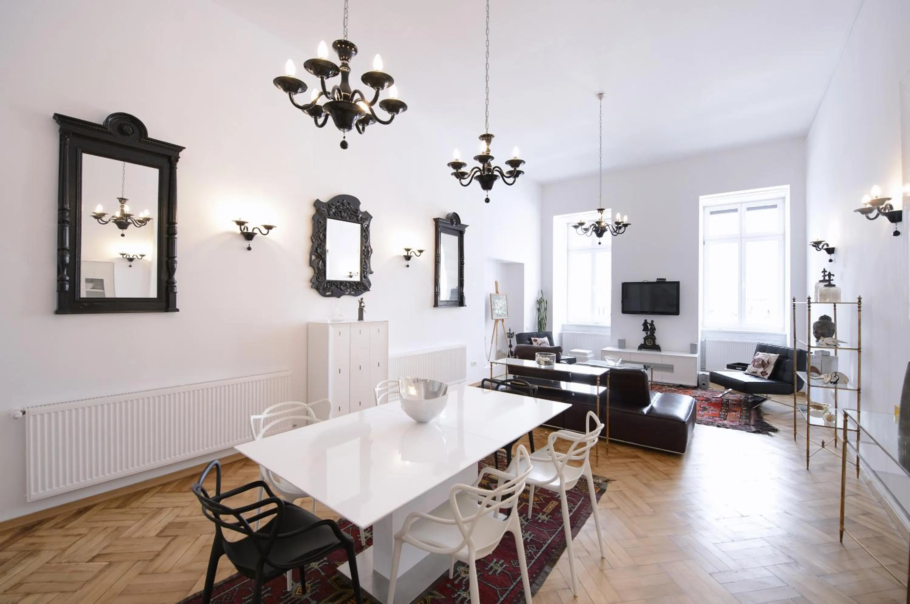 Photo of the whole room in Casa Mandl