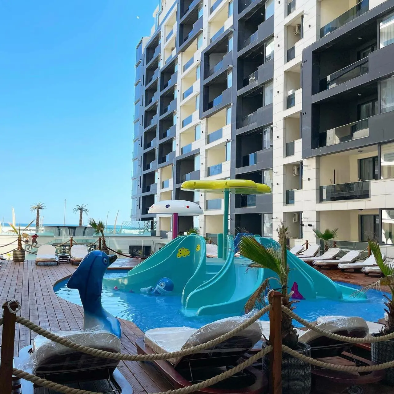 Swimming pool in Hotel Building Stefan Resort I Sud