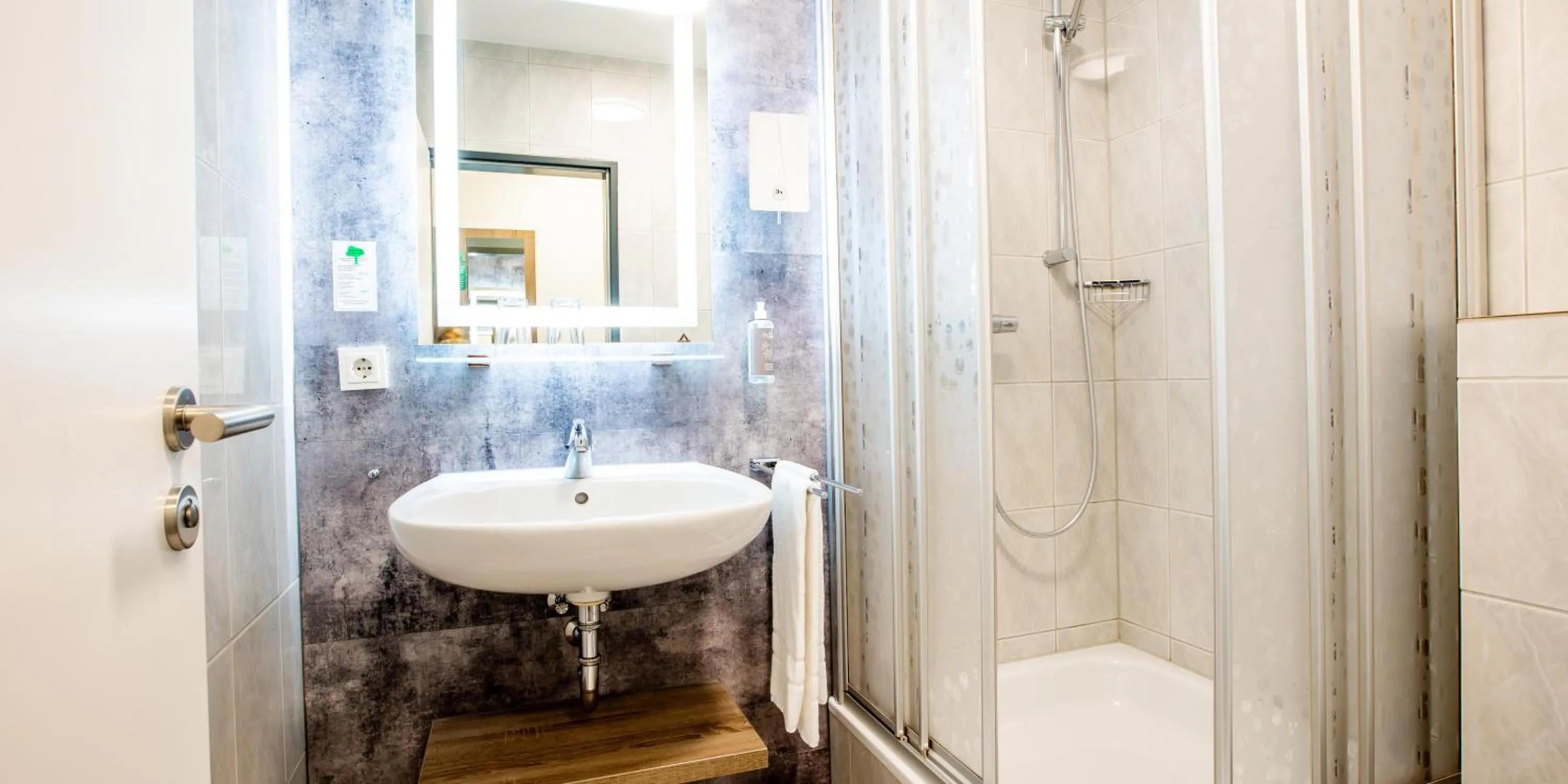 Bathroom in Hotel Das Augustin