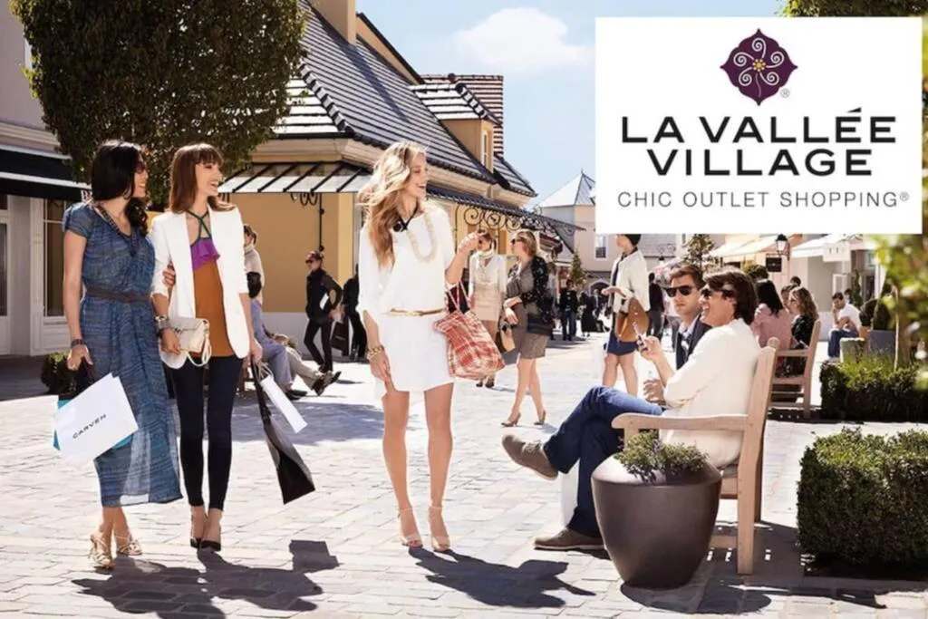 Activities in Arty Paris apartment Disneyland