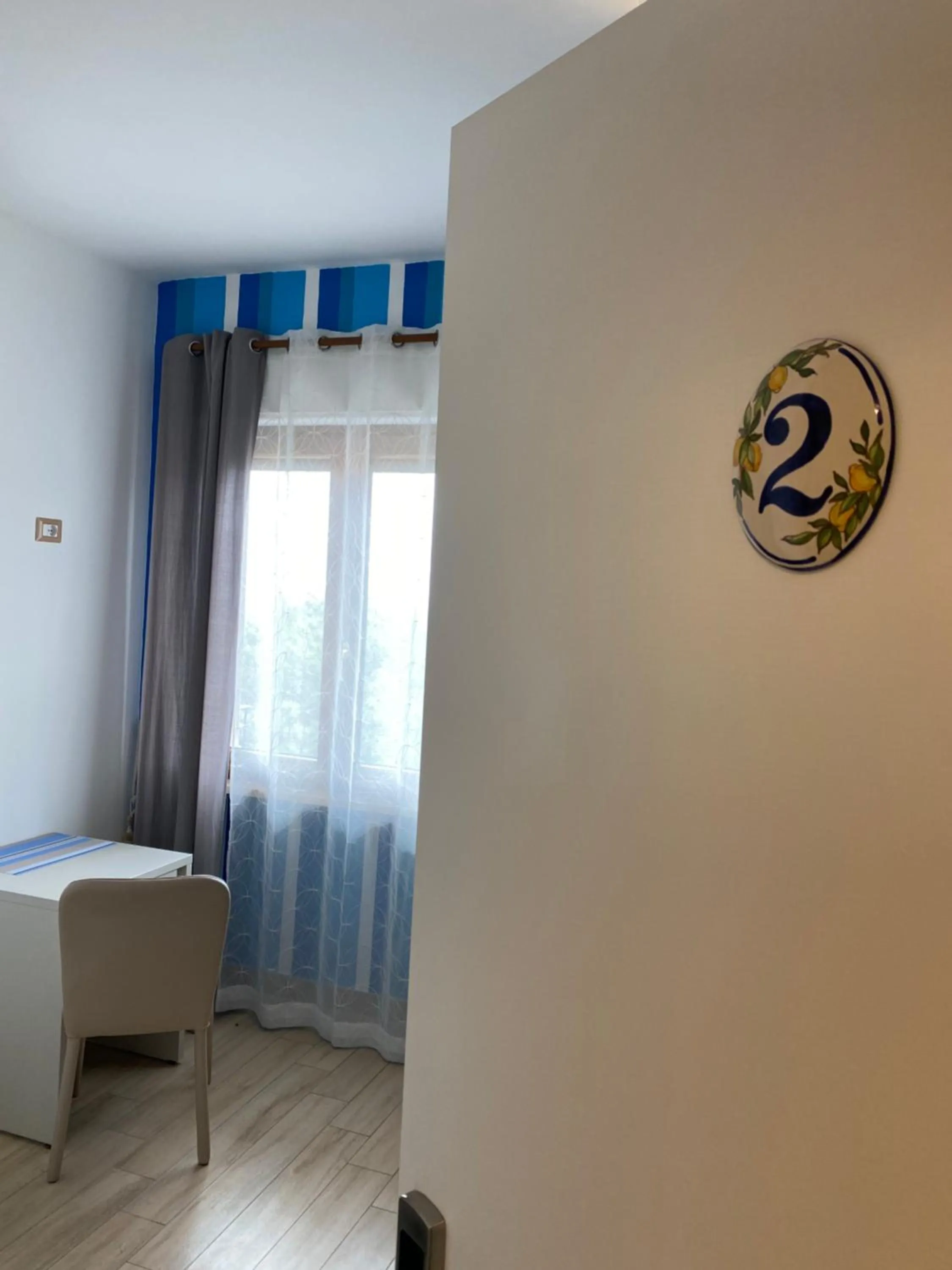 Bedroom in Sorrento Inn Lodge