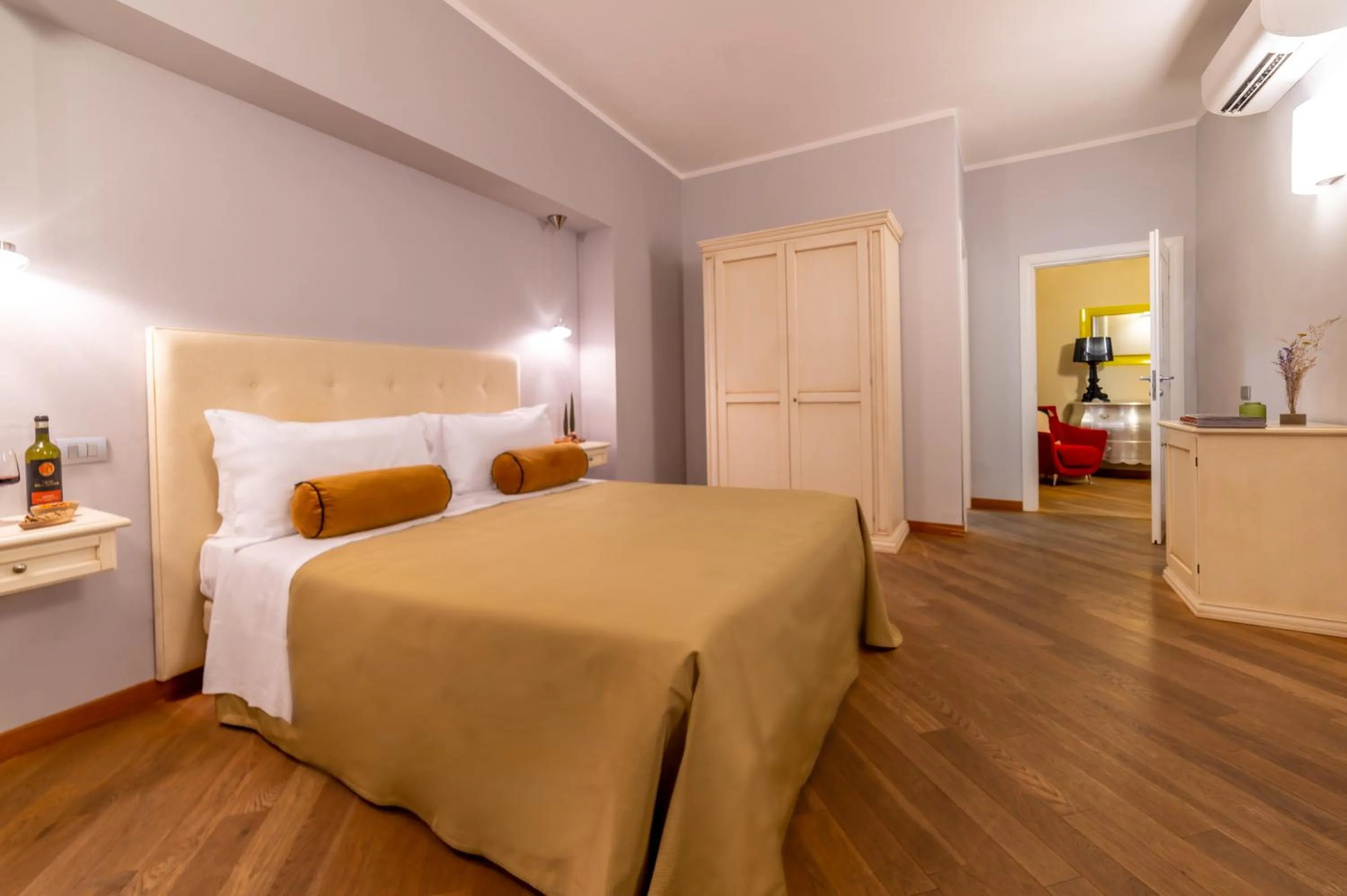 Photo of the whole room, Bed in Albergo Falterona
