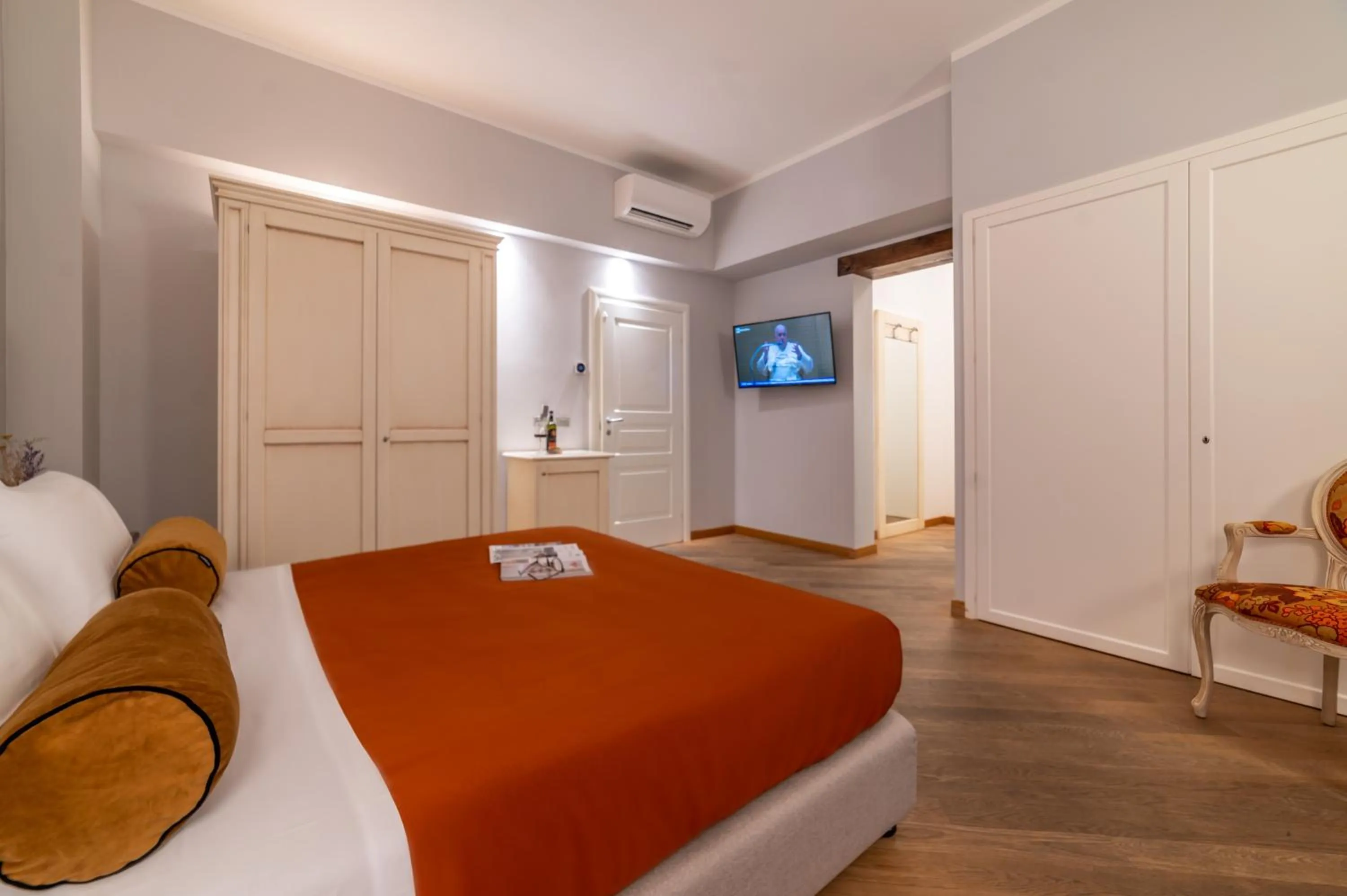 Bed in Albergo Falterona