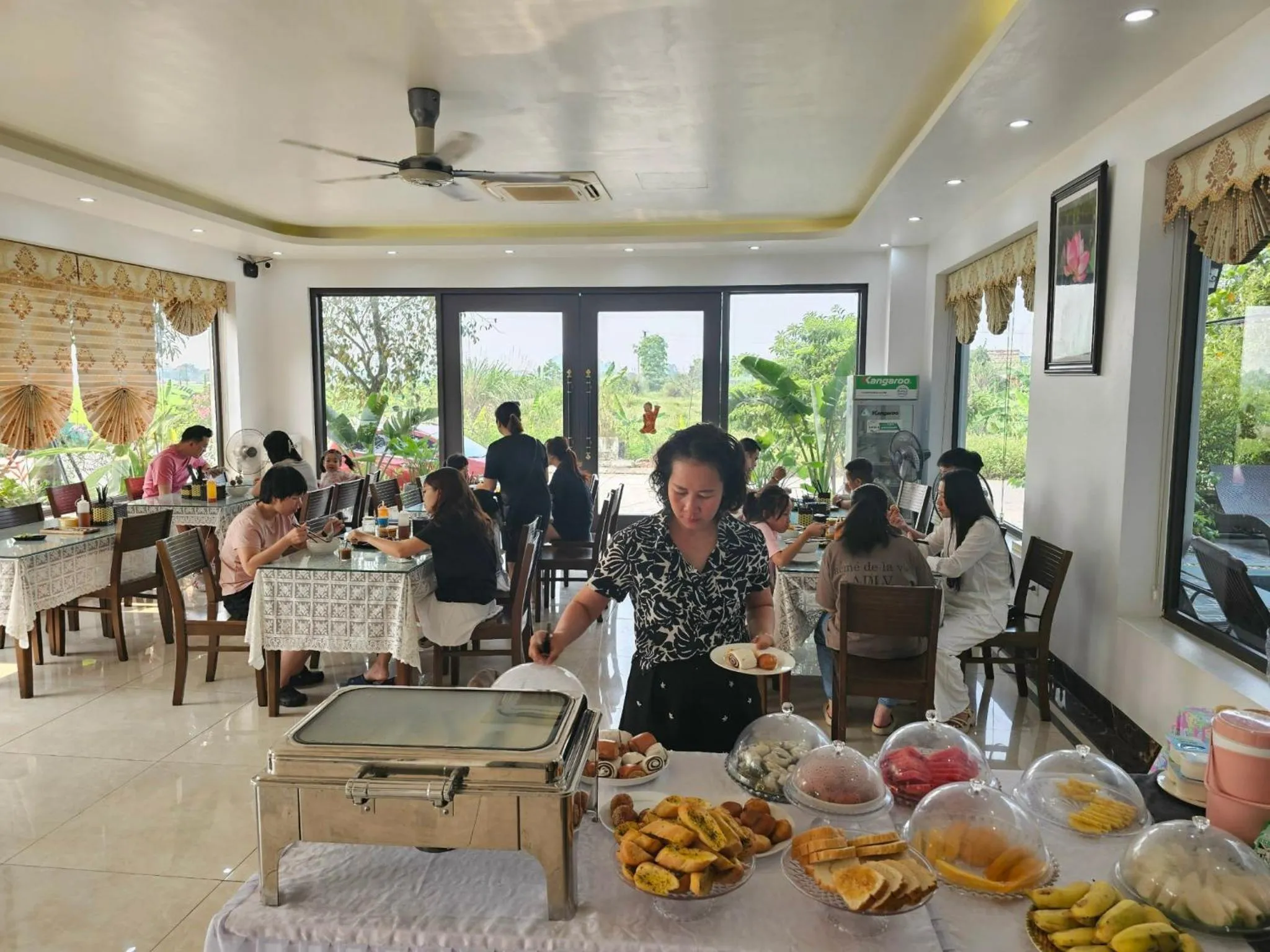 Restaurant/places to eat in Lotus Hotel Ninh Bình