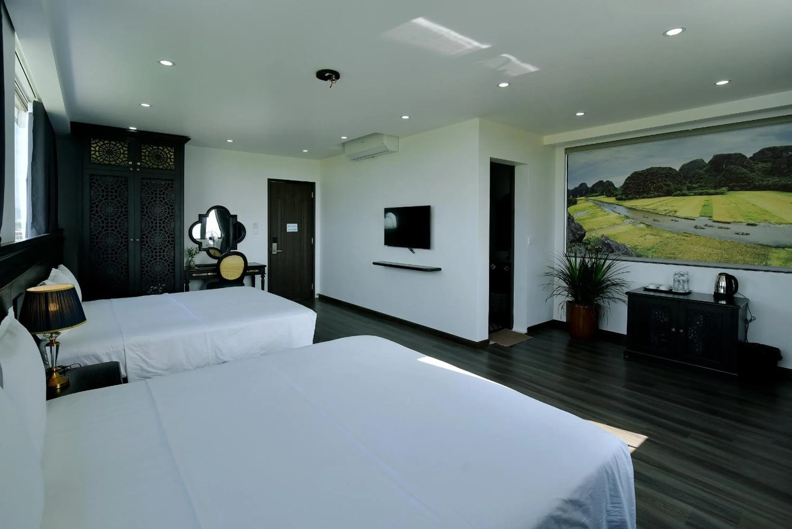 Bedroom, Bed in Lotus Hotel Ninh Bình