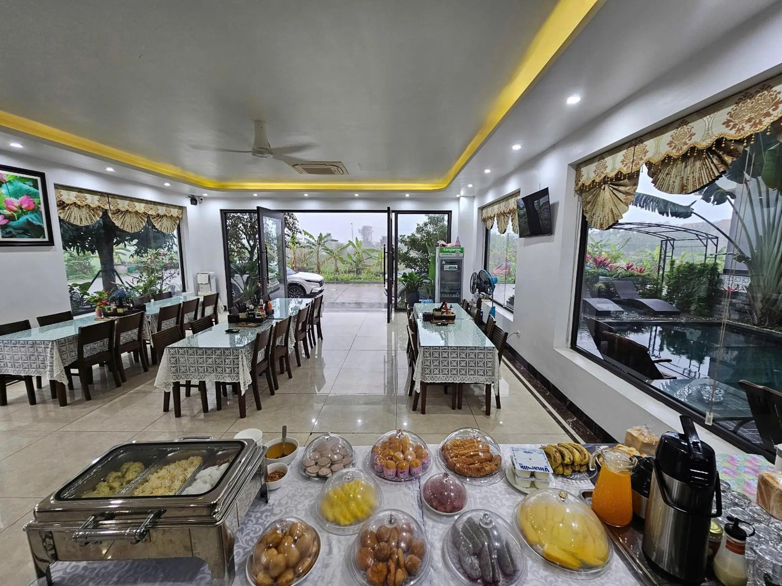 Restaurant/places to eat in Lotus Hotel Ninh Bình
