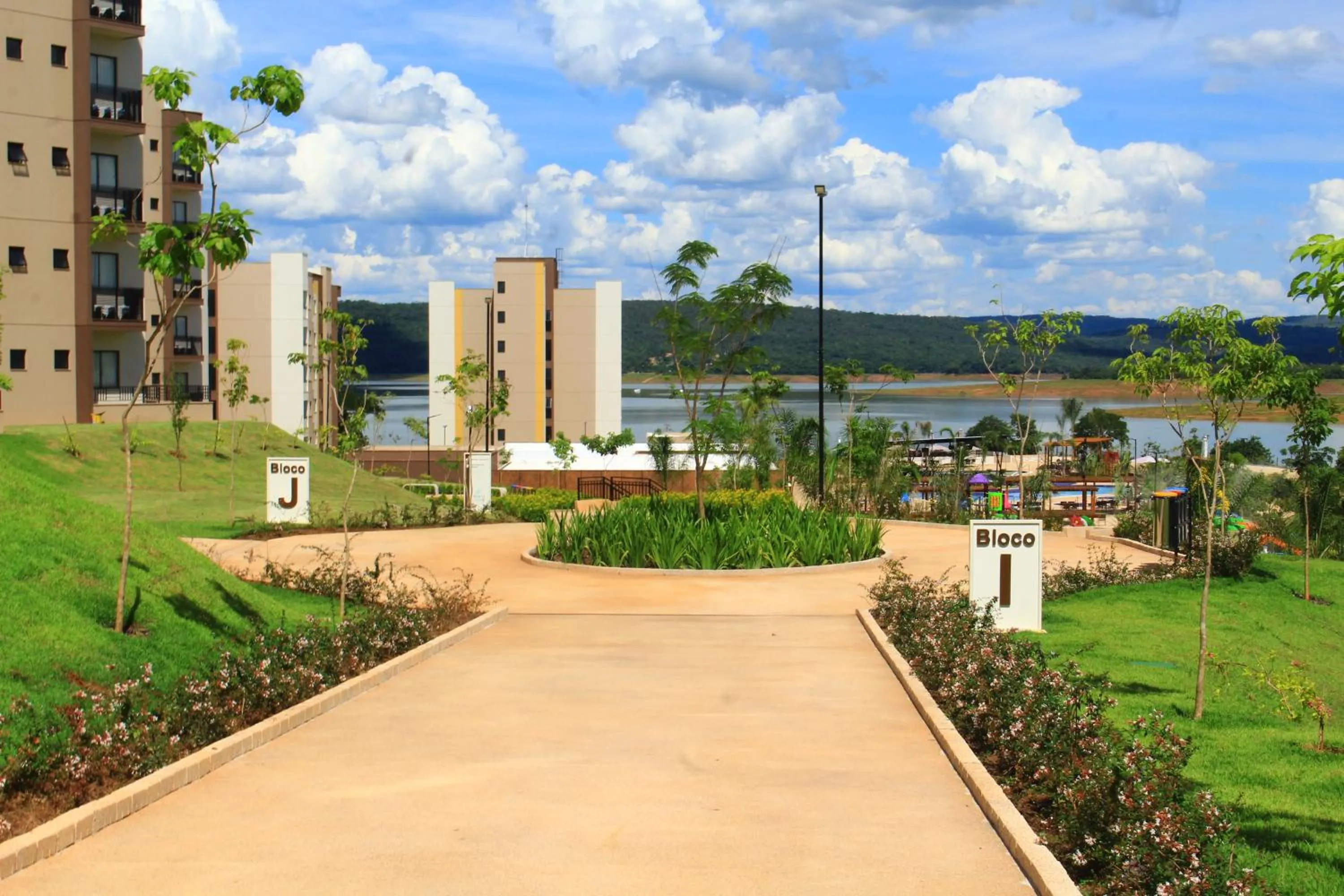 Property building in Praias do Lago Eco Resort by WAM Experience