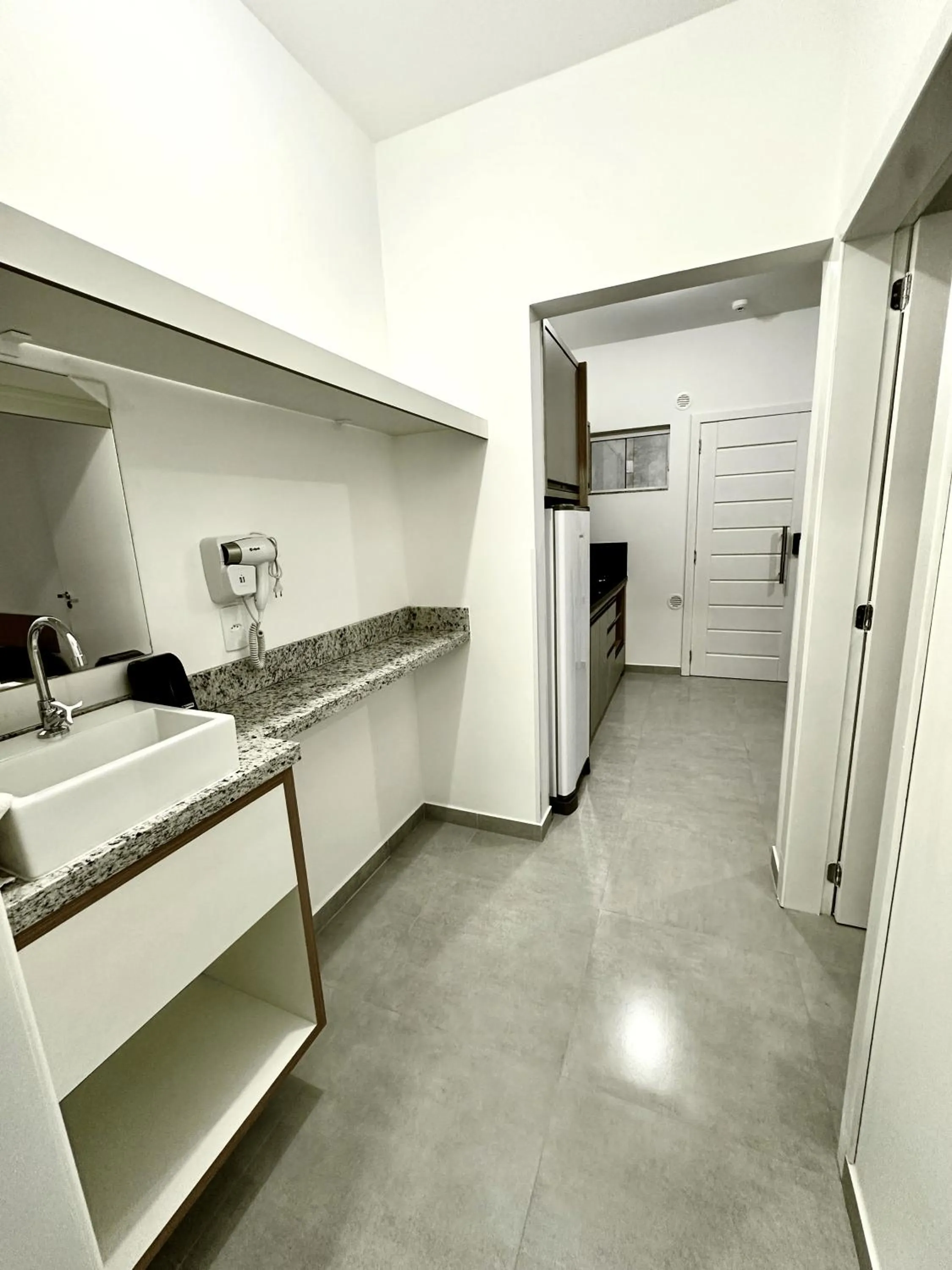 hair dryier in Ecomarine Apart-hotel 800 m Beto Carrero