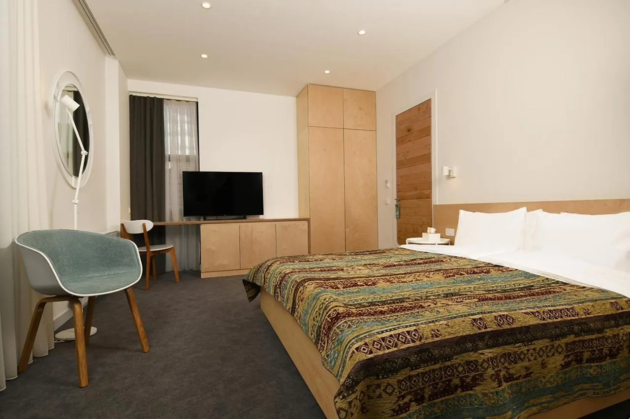 Bed in Dilijani Tun Hotel & Restaurant