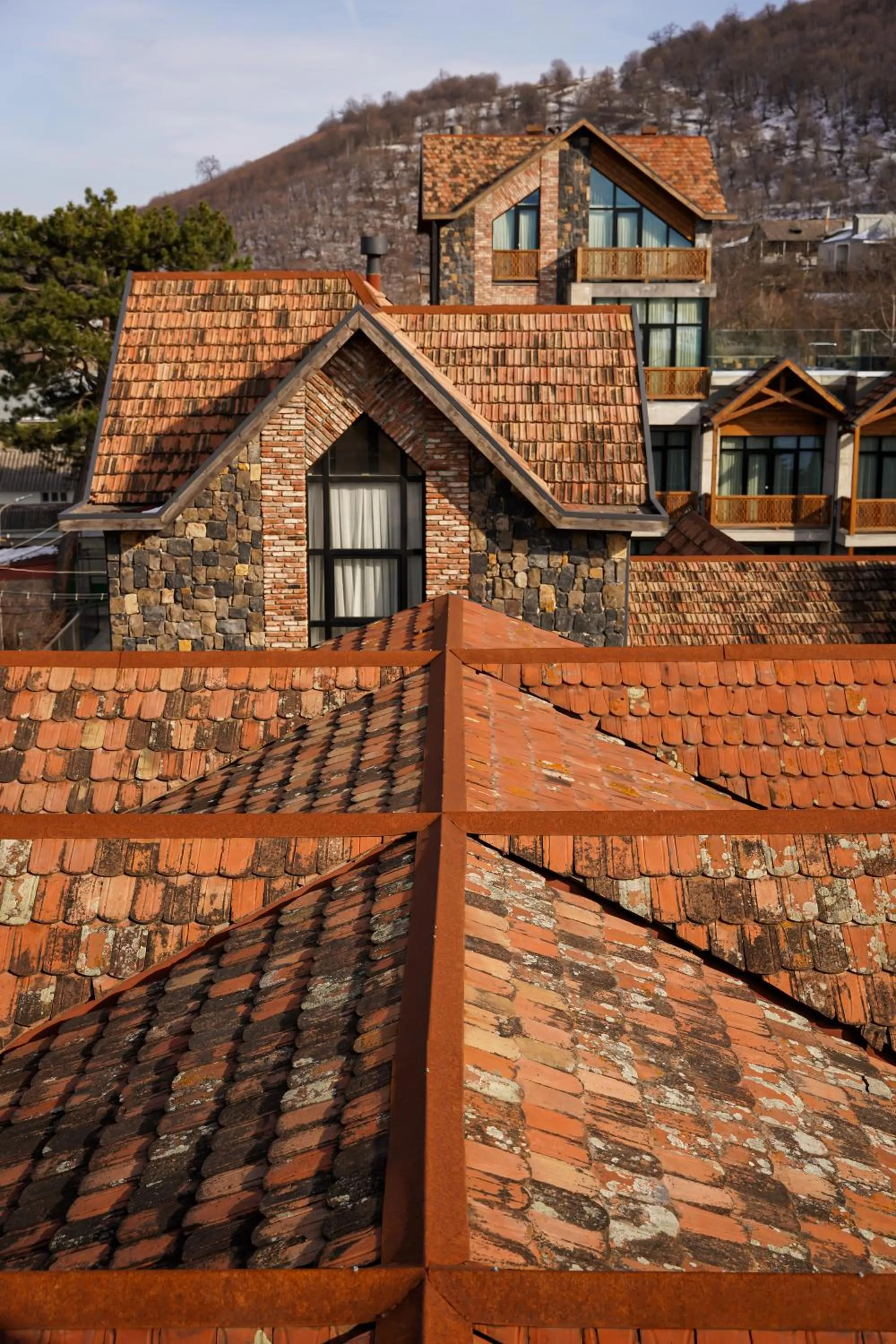 Property building in Dilijani Tun Hotel & Restaurant