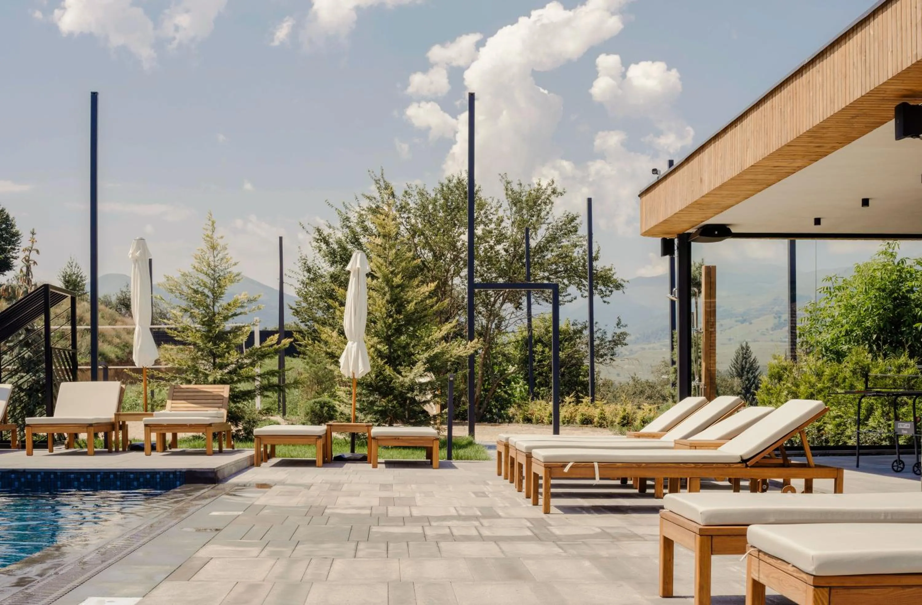 Swimming pool in Dilijani Tun Hotel & Restaurant