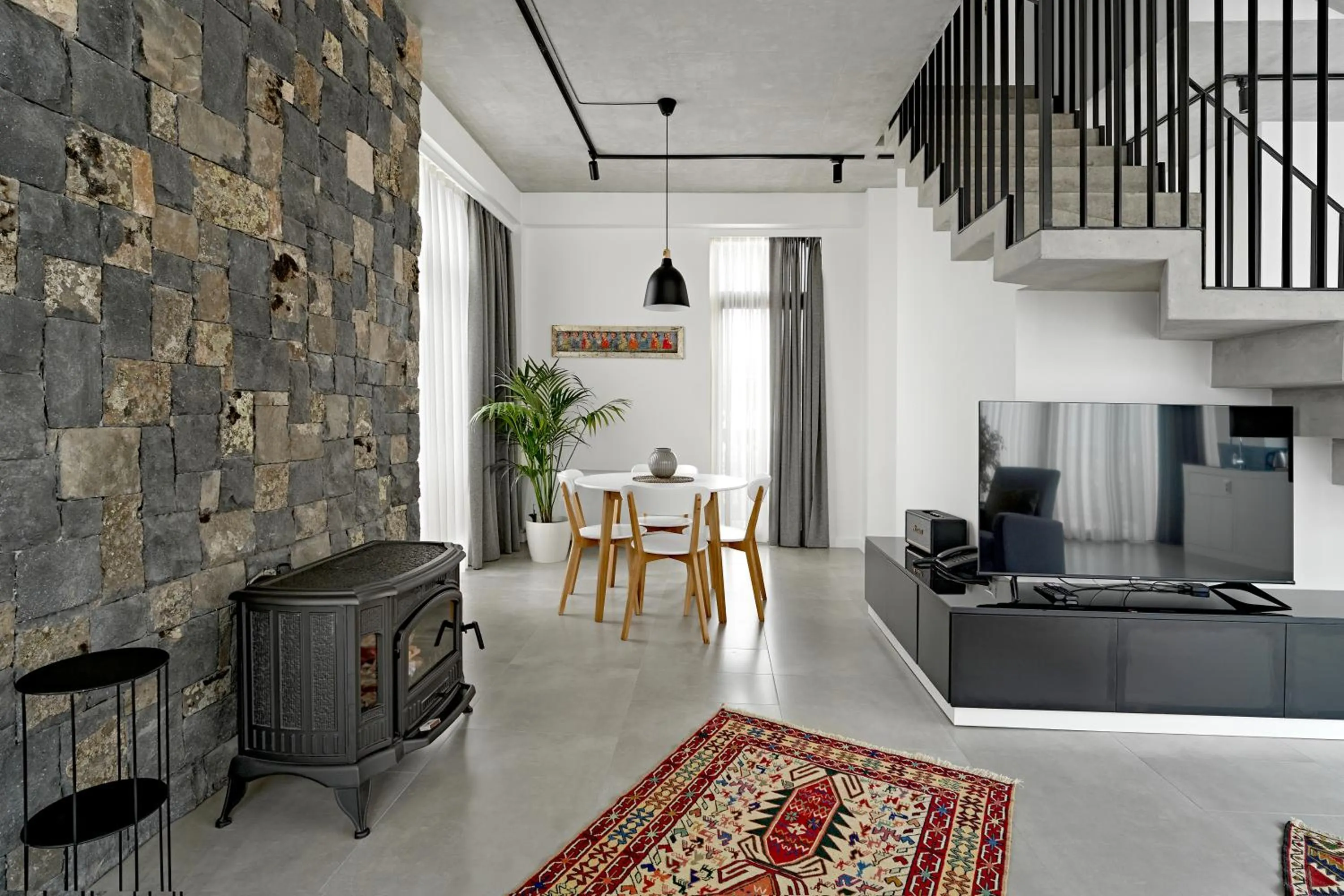 TV and multimedia in Dilijani Tun Hotel & Restaurant