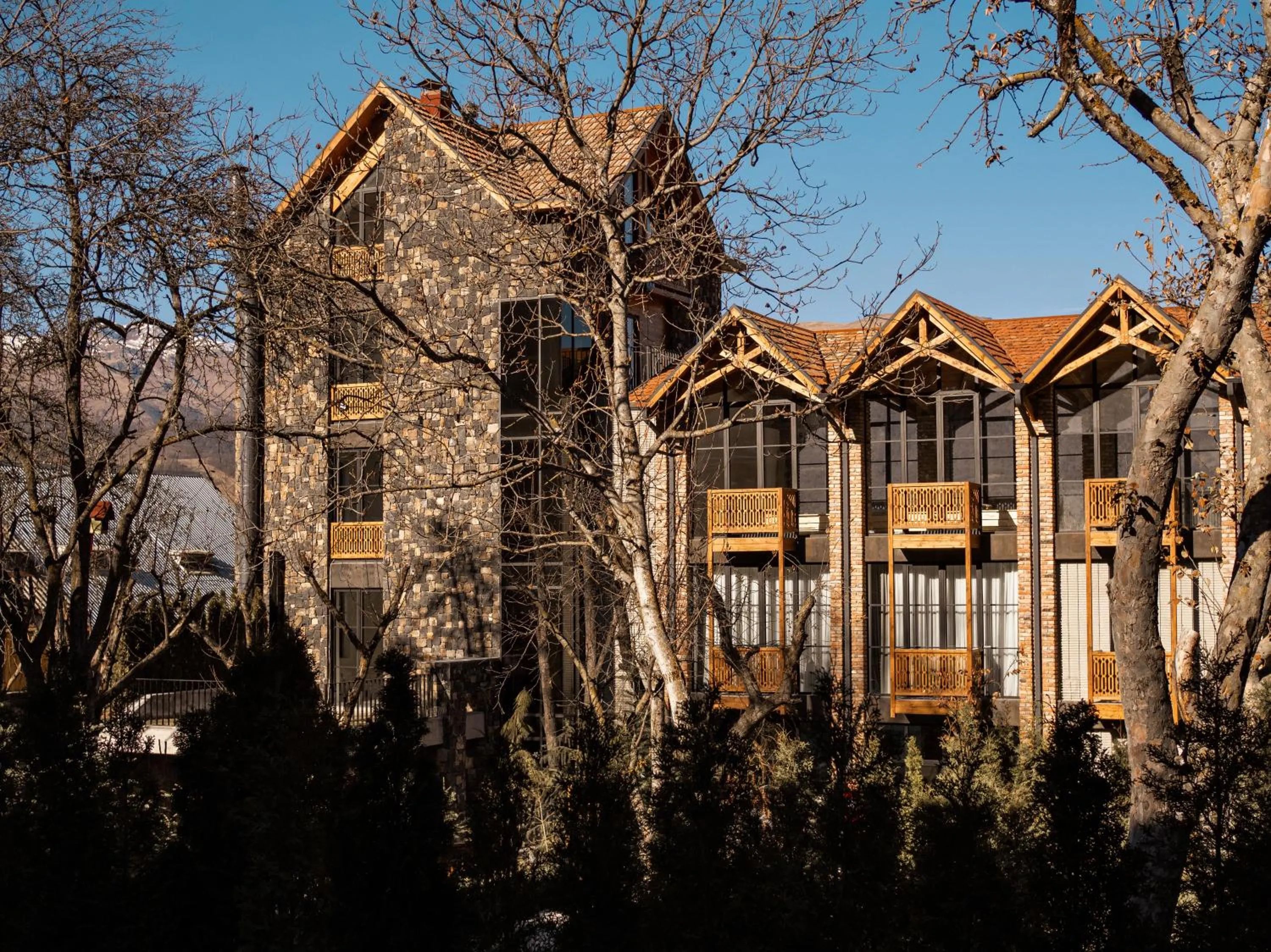 Property building in Dilijani Tun Hotel & Restaurant