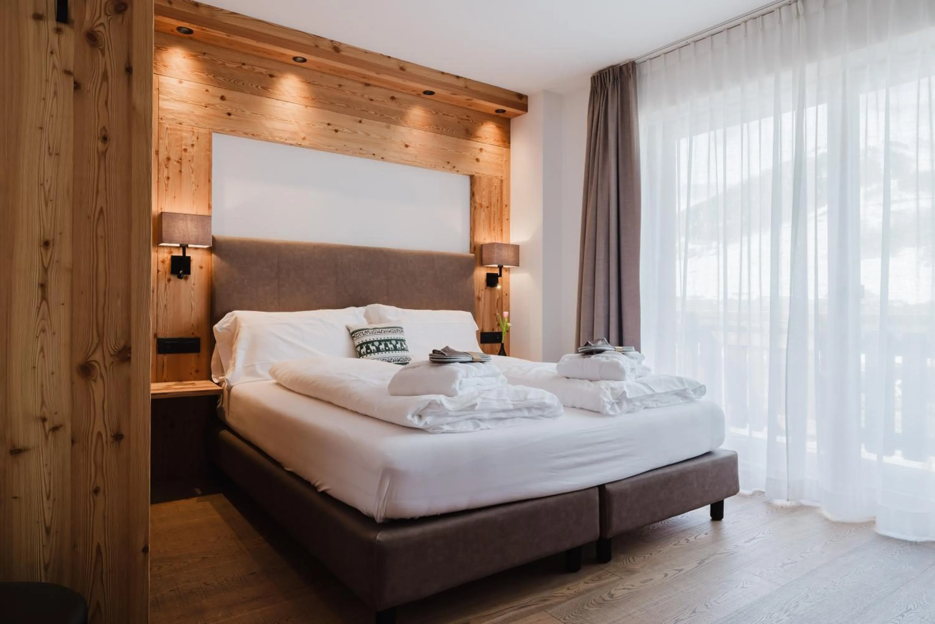 Bedroom, Bed in Hotel Li Anta Rossa - Adults Only