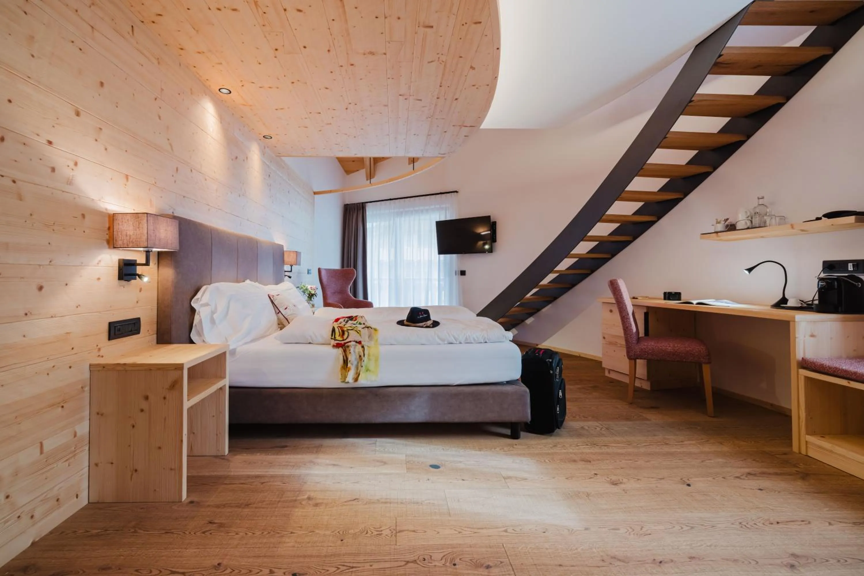 Bedroom, Bed in Hotel Li Anta Rossa - Adults Only