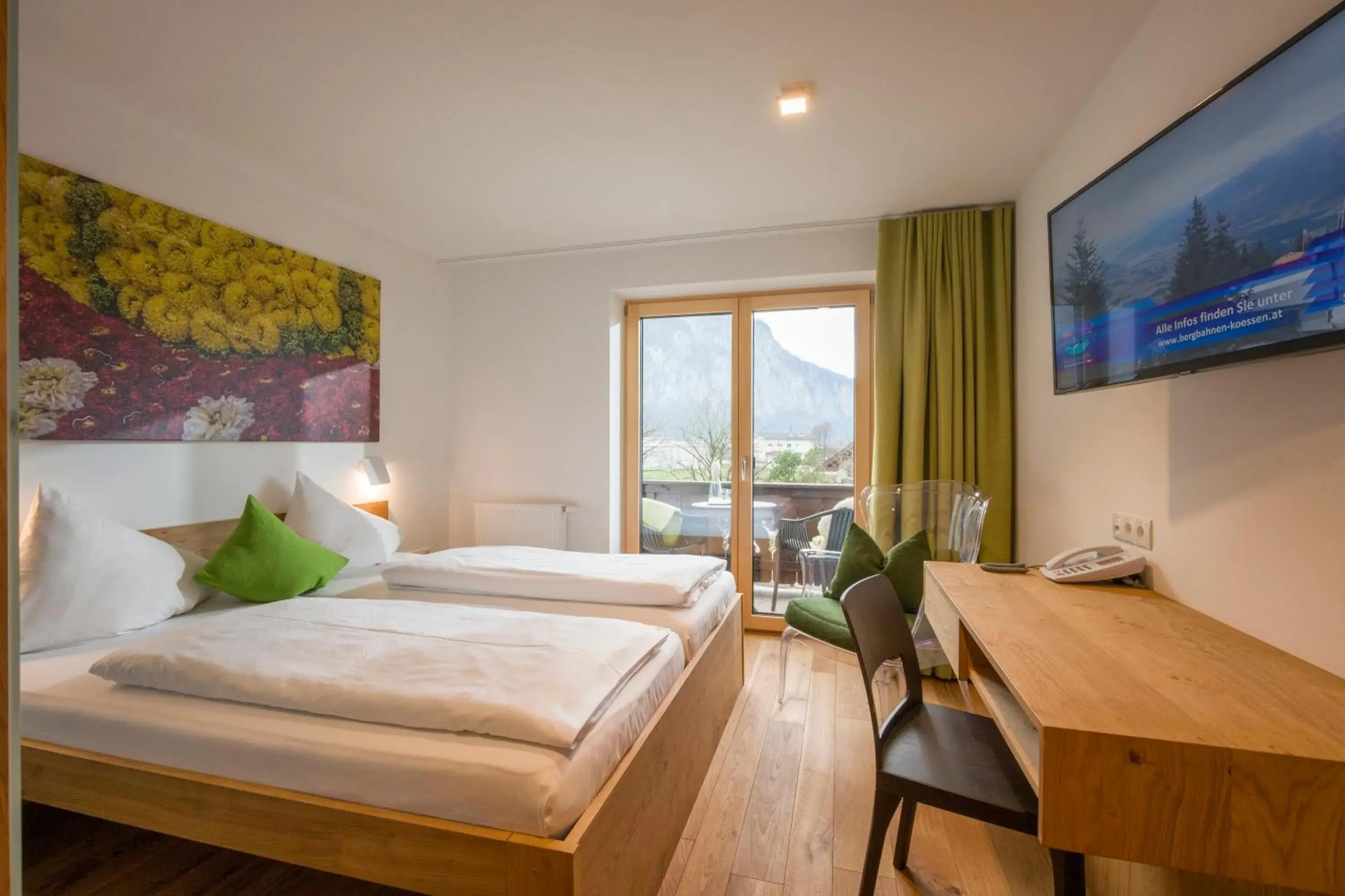 Special Offer - single occupancy - Small Double Room with Balcony in Hotel Wirtshaus Sattlerwirt Special Offer - single occupancy - Small Double Room with Balcony in Hotel Wirtshaus Sattlerwirt