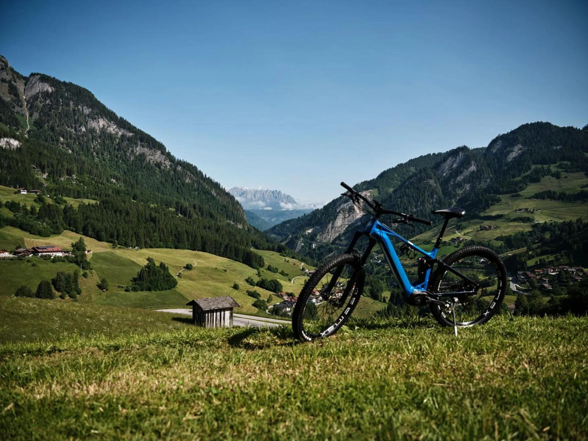 Cycling in DAS EDELWEISS - Salzburg Mountain Resort
