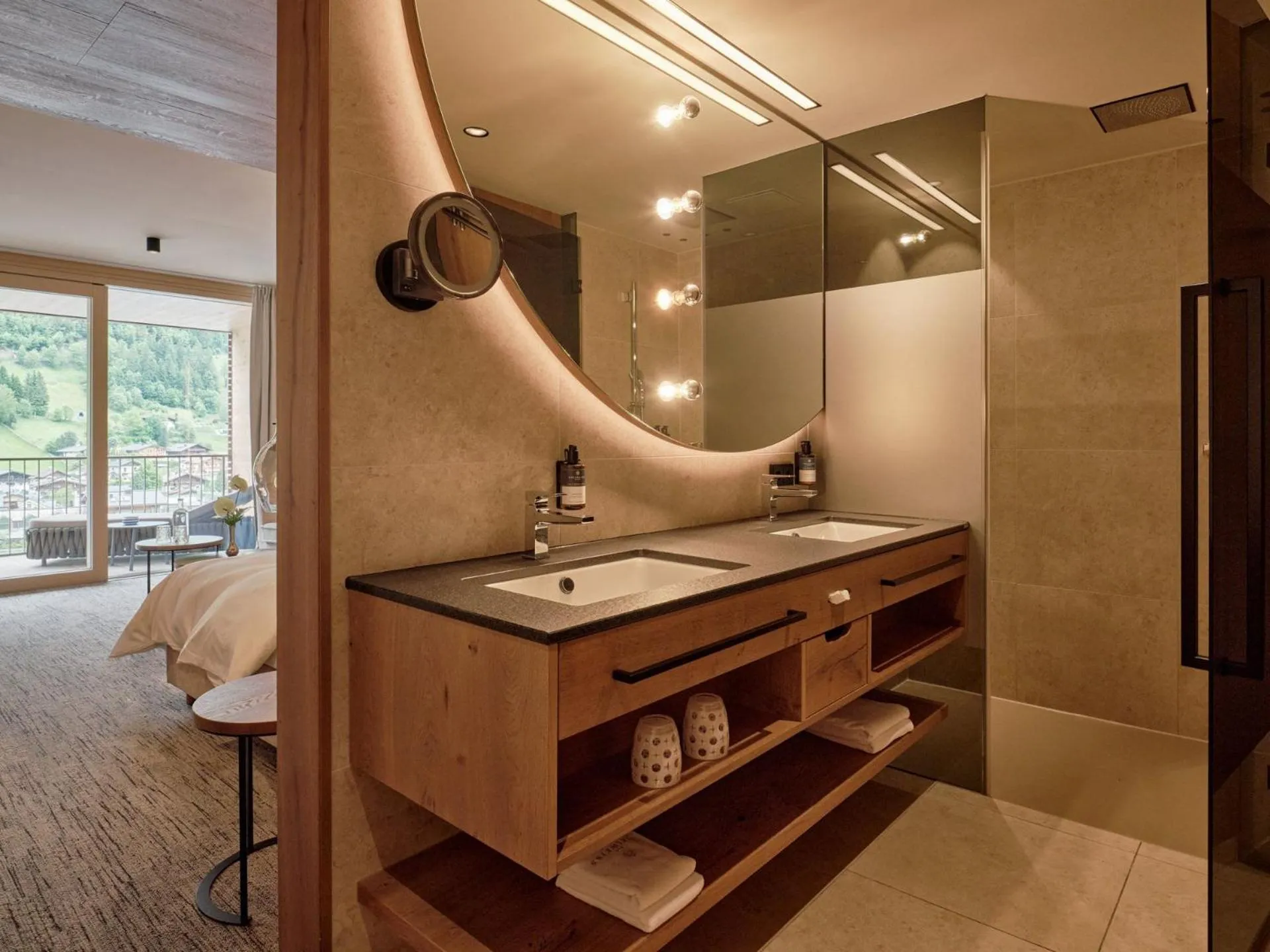 Bathroom in DAS EDELWEISS - Salzburg Mountain Resort