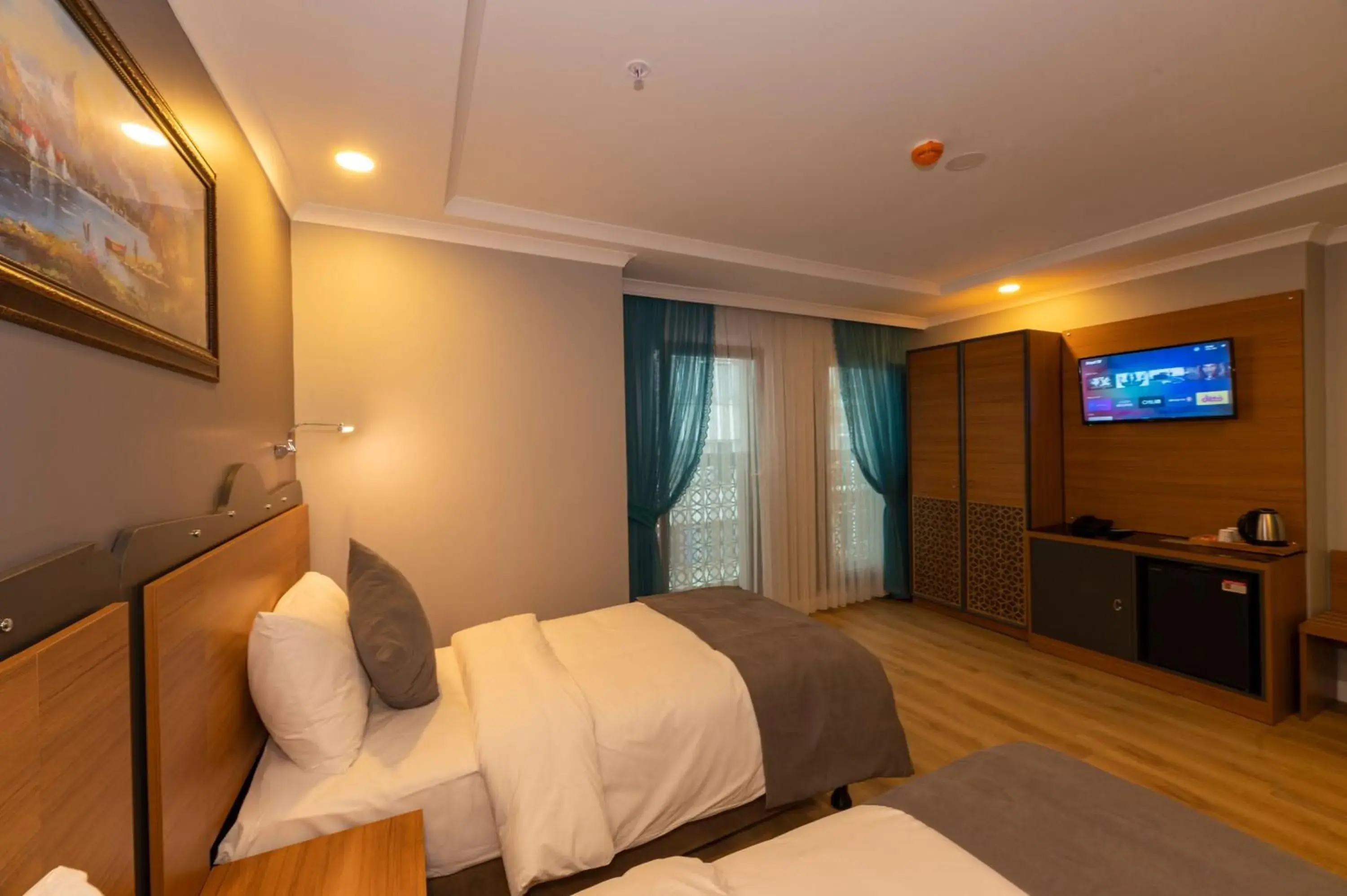 Deluxe Double or Twin Room in New Emin Hotel Deluxe Double or Twin Room in New Emin Hotel