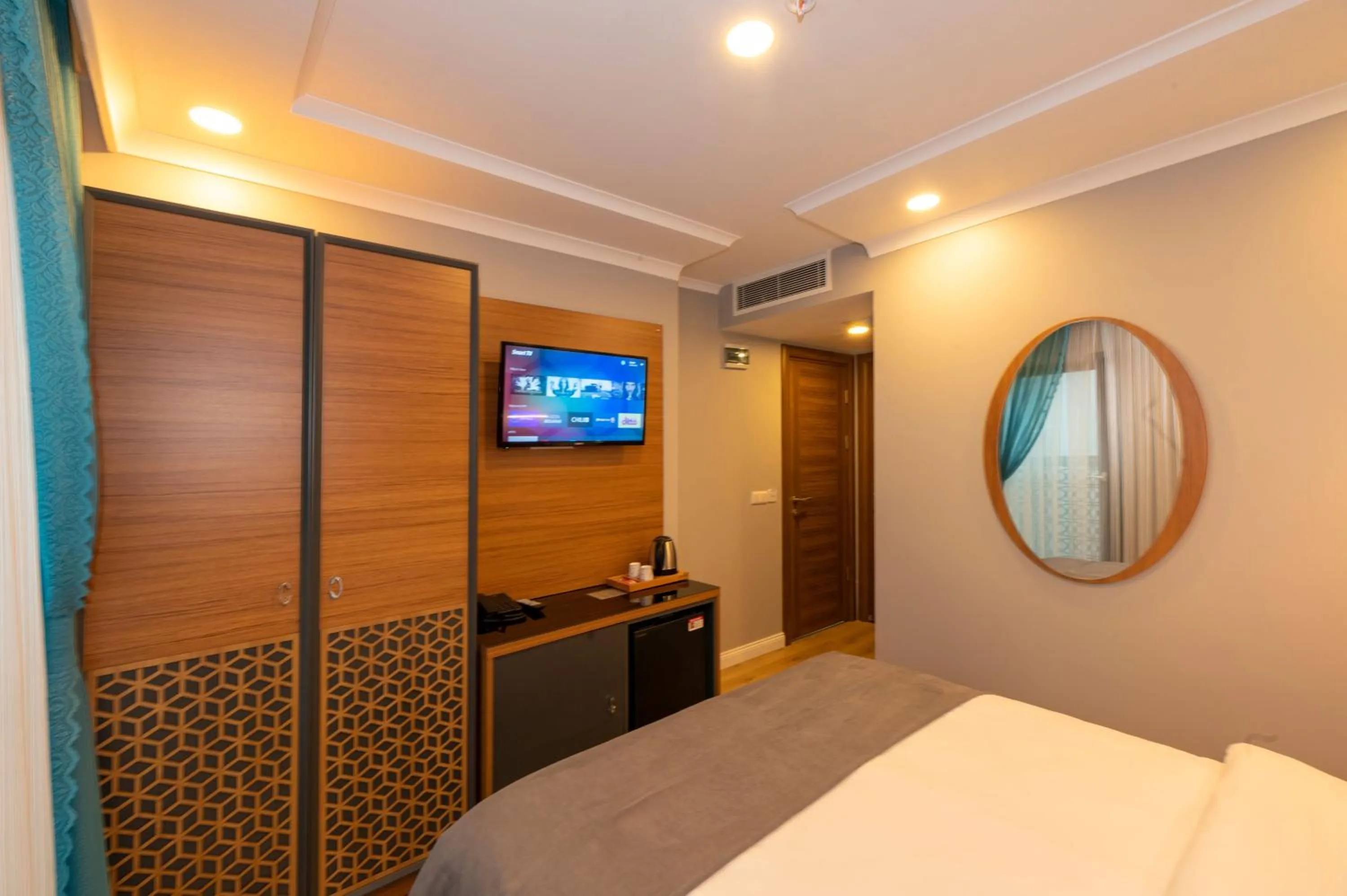 Massage, Bed in New Emin Hotel