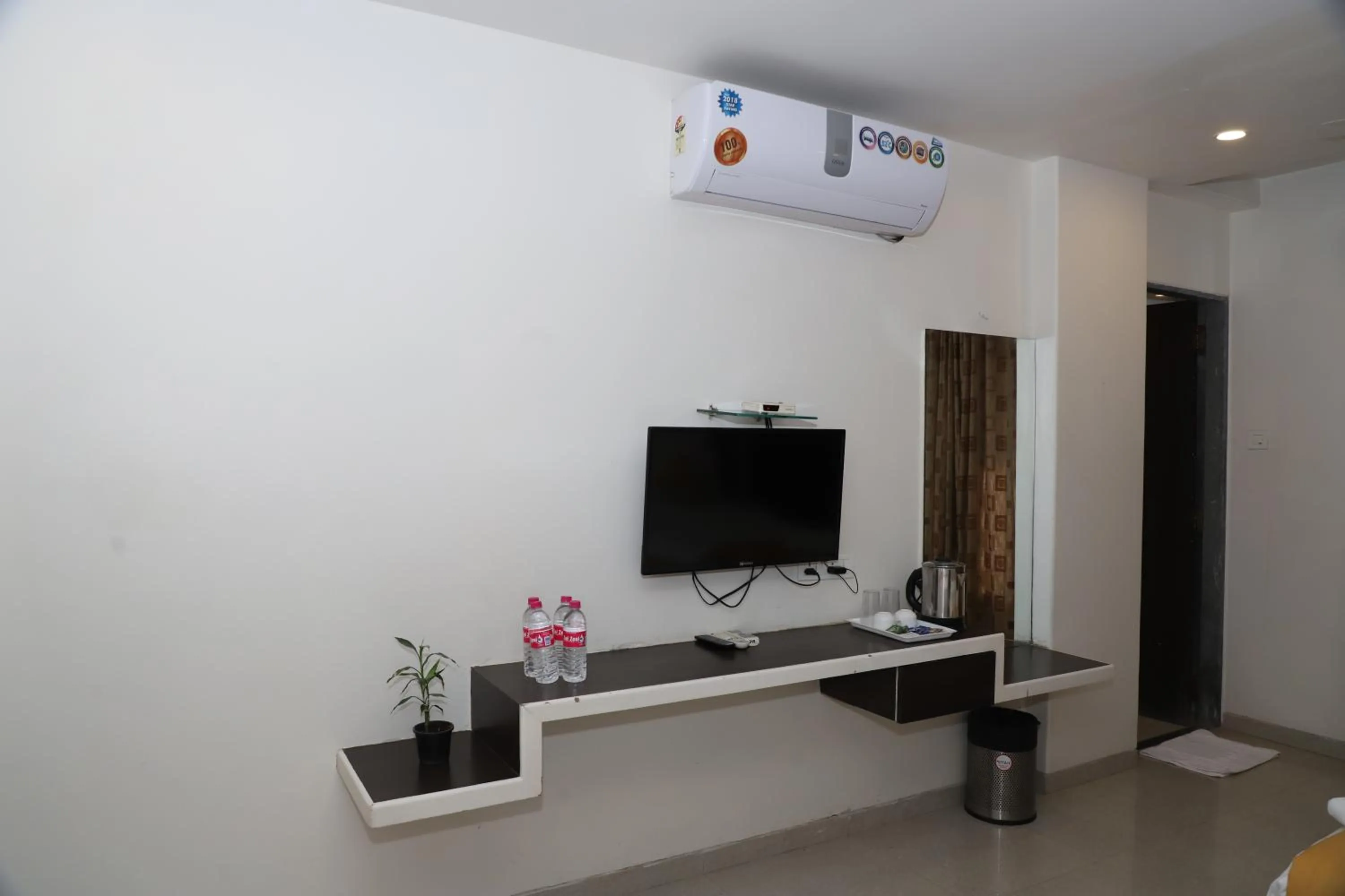 TV and multimedia in Hotel Sai Bansi