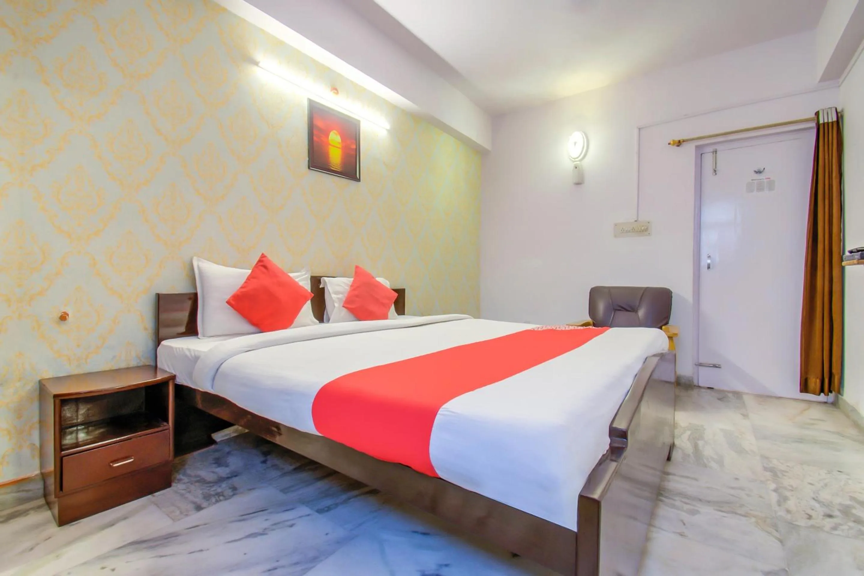 Bedroom, Bed in Hotel O Kamini