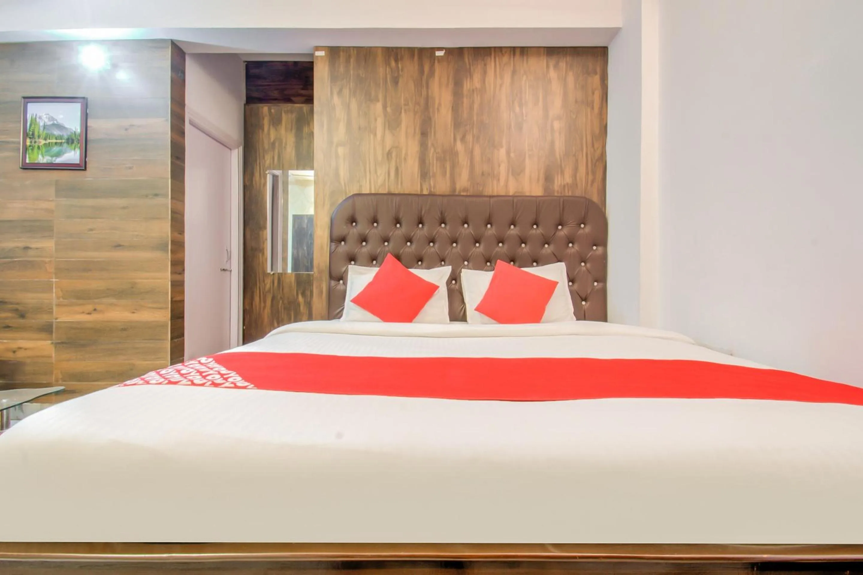 Bedroom, Bed in Hotel O Kamini