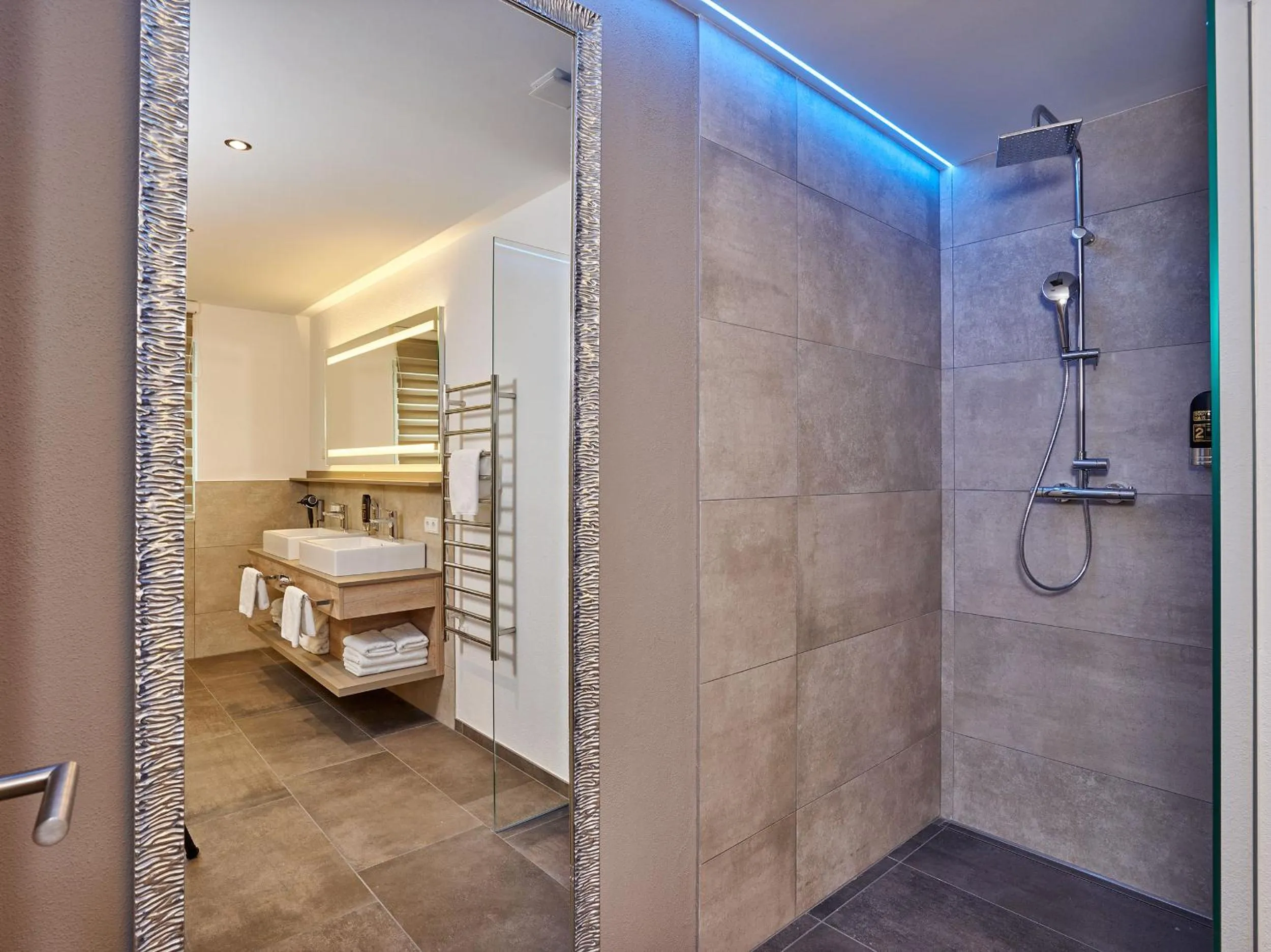 Bathroom, Bed in A-VITA Viktoria & A-VITA living luxury apartments