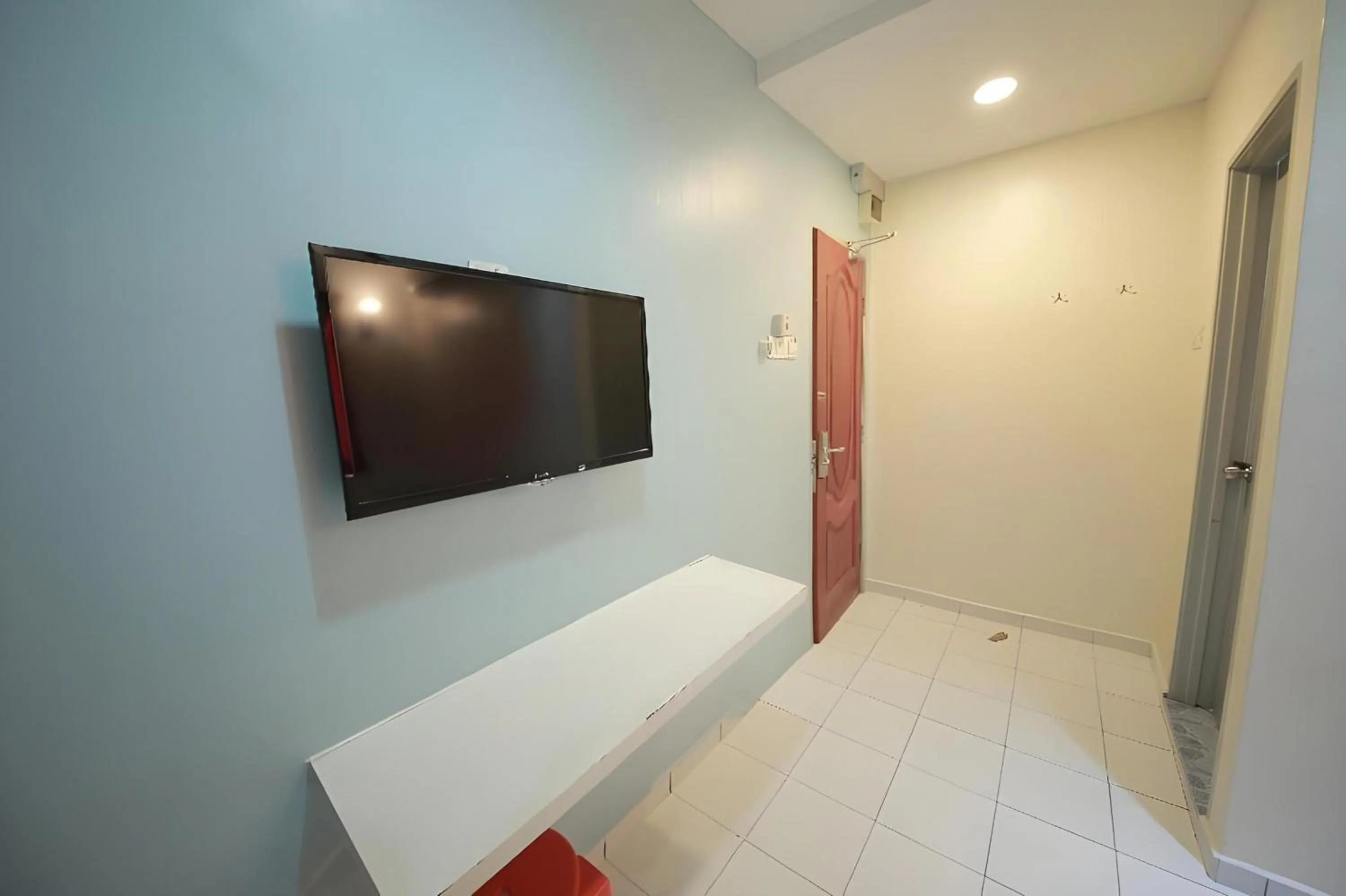 Photo of the whole room in Skudai Hotel