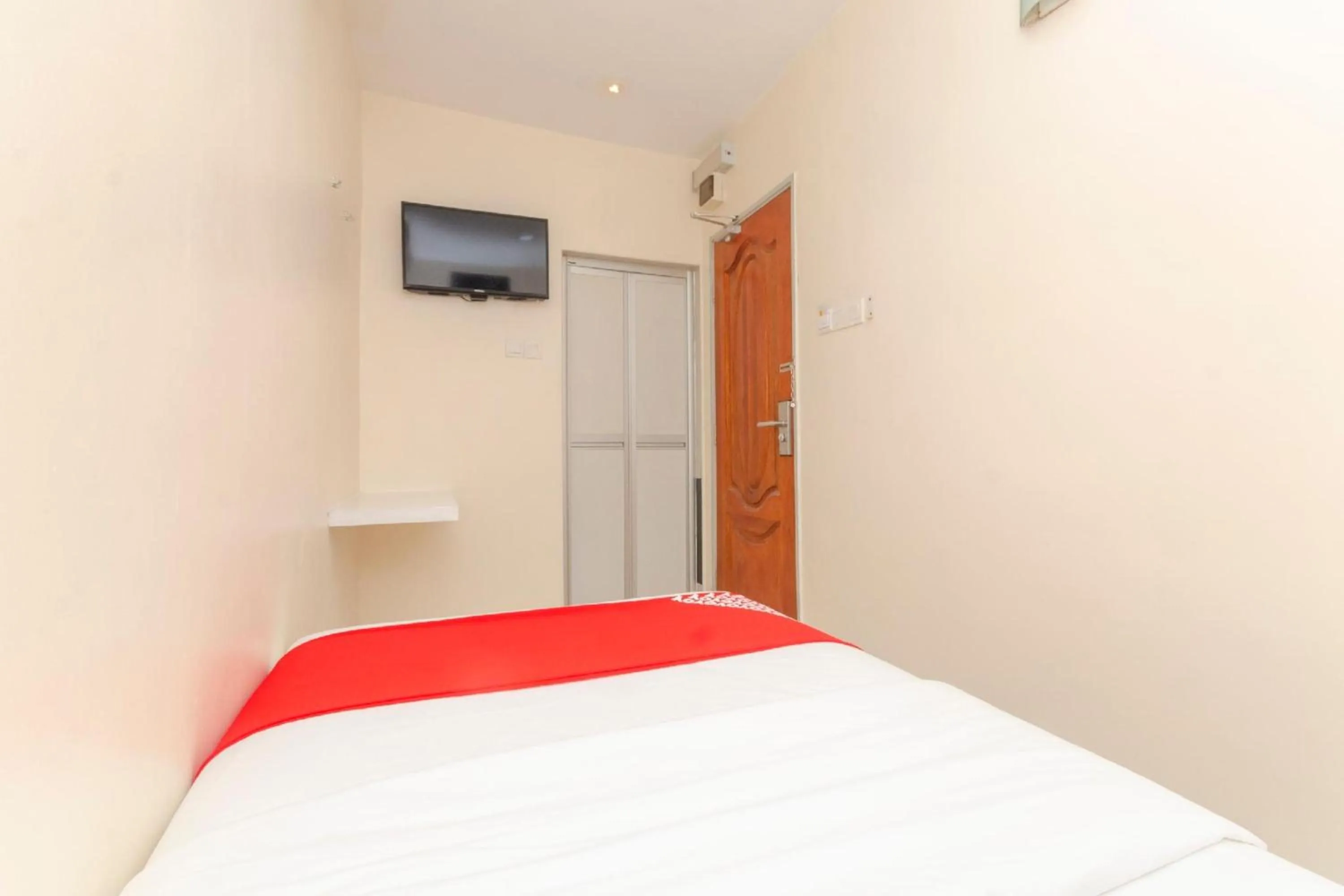 Bedroom, Bed in Skudai Hotel