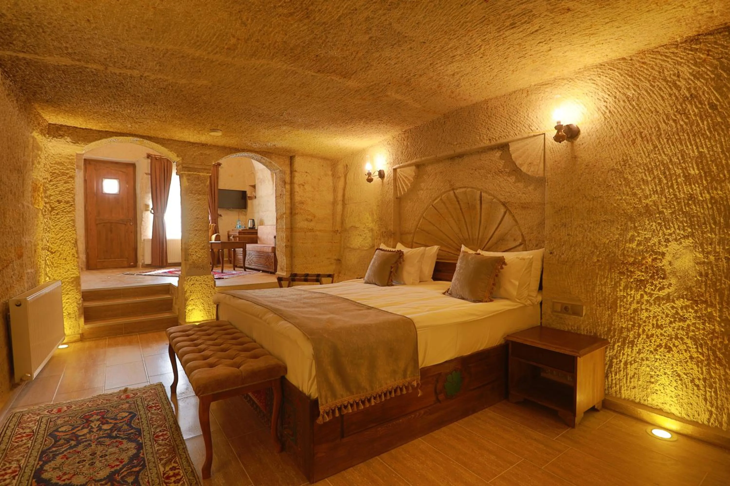 Bedroom, Bed in Ada Cave Suites
