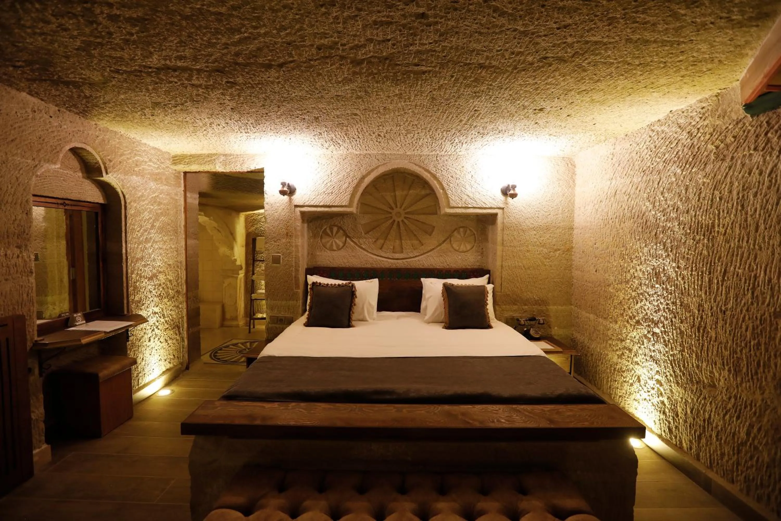 Bedroom, Bed in Ada Cave Suites