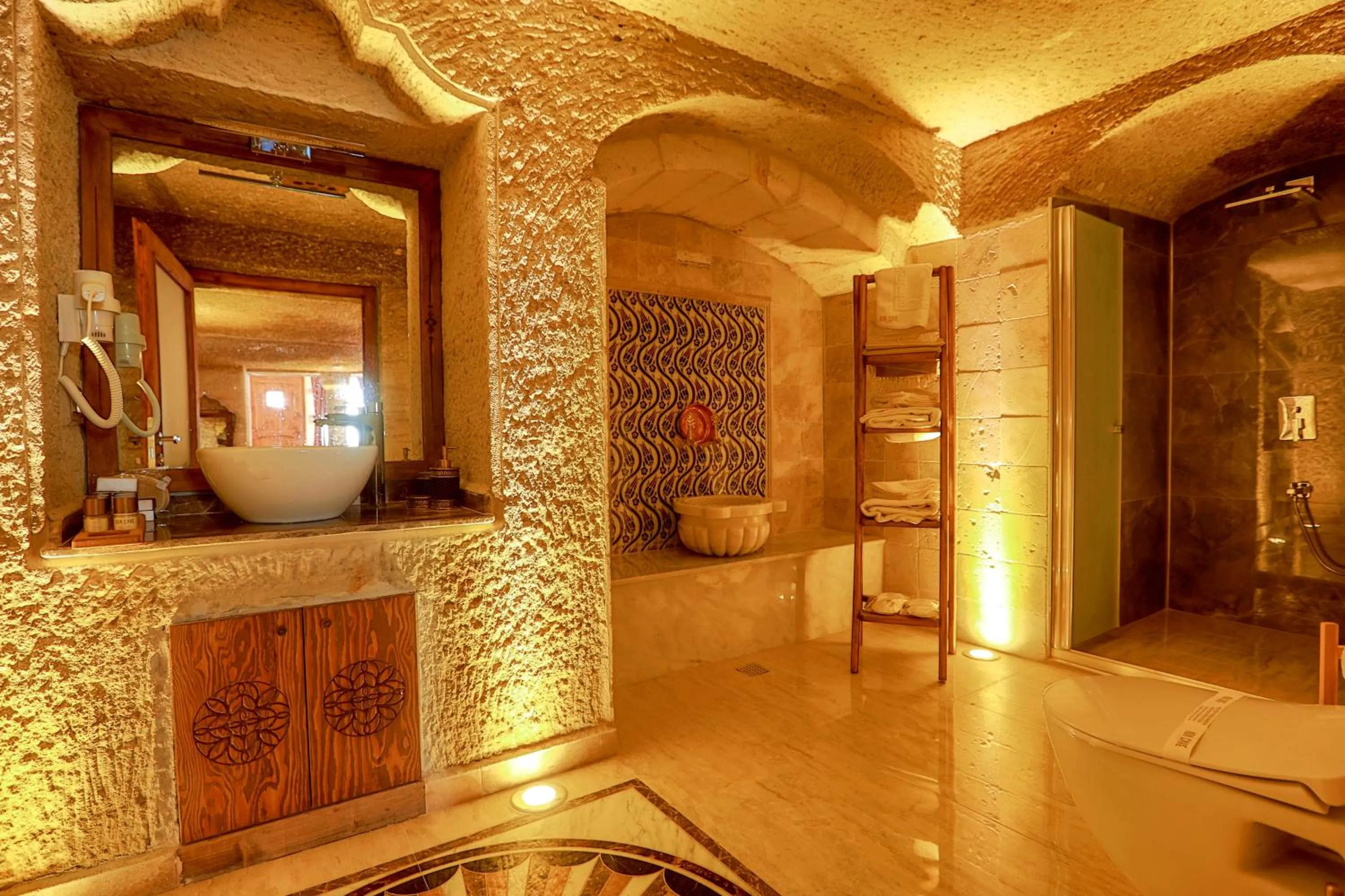 Bathroom in Ada Cave Suites