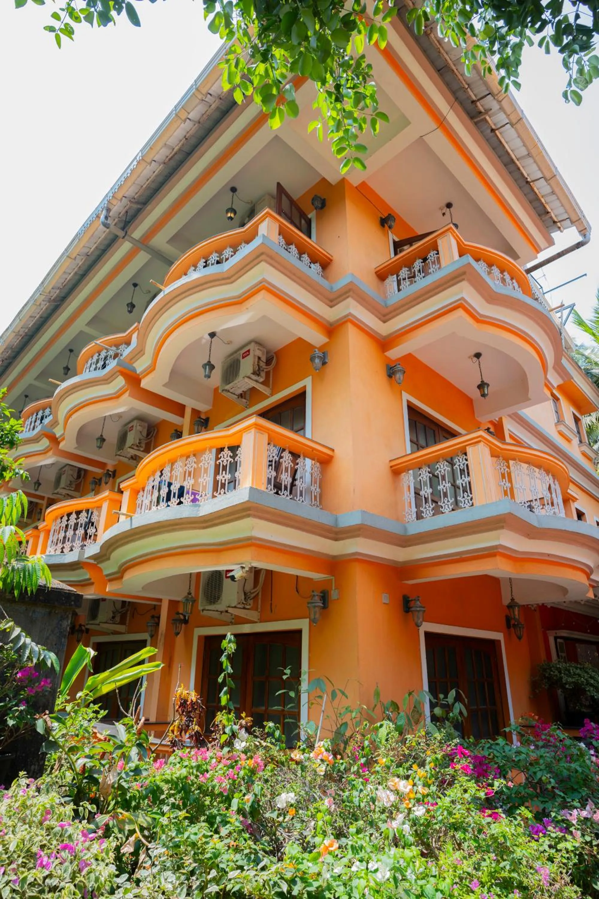 Property building in Resort Palmeiras Dourado