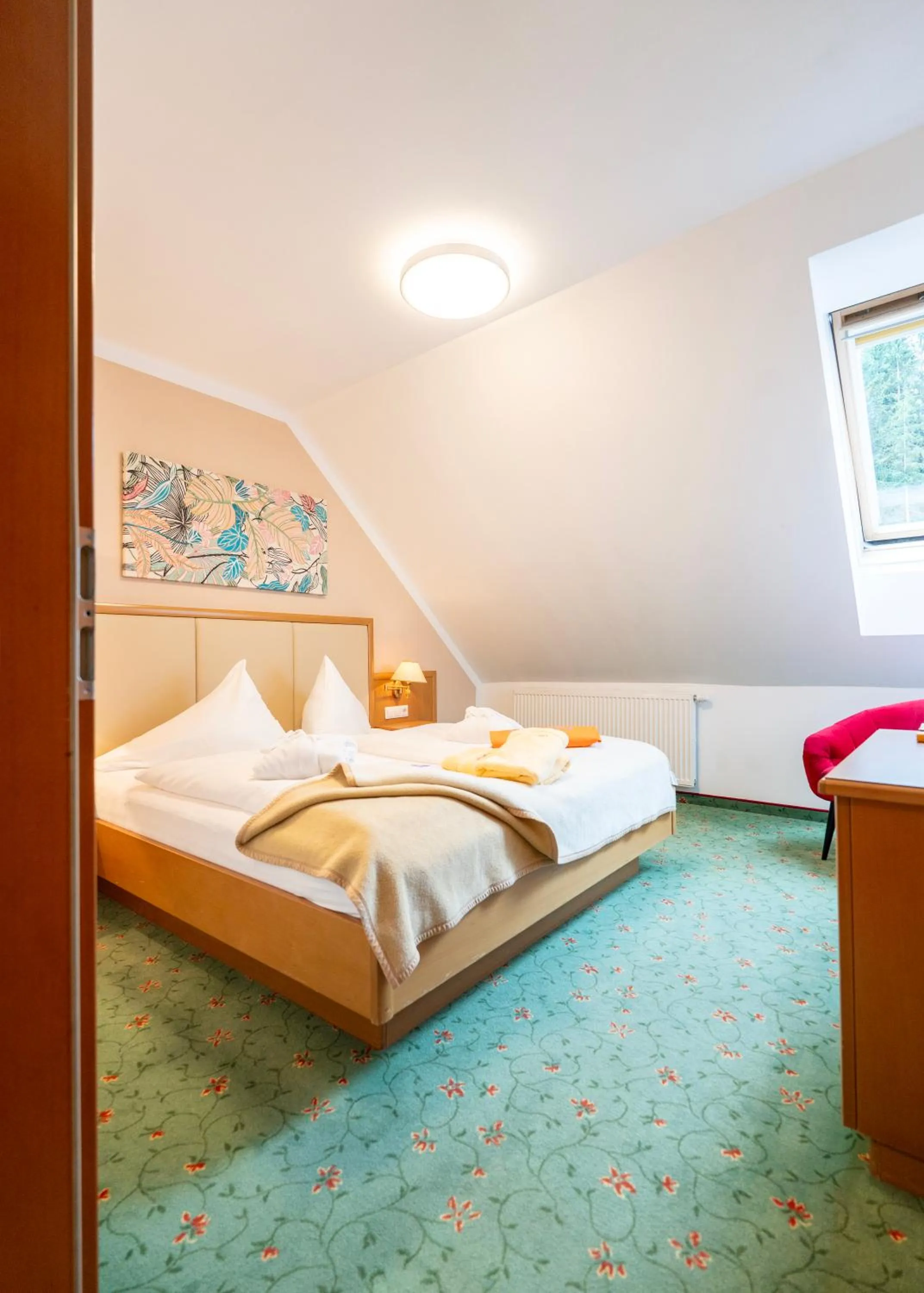 Bed in Hotel Vitaler Landauerhof