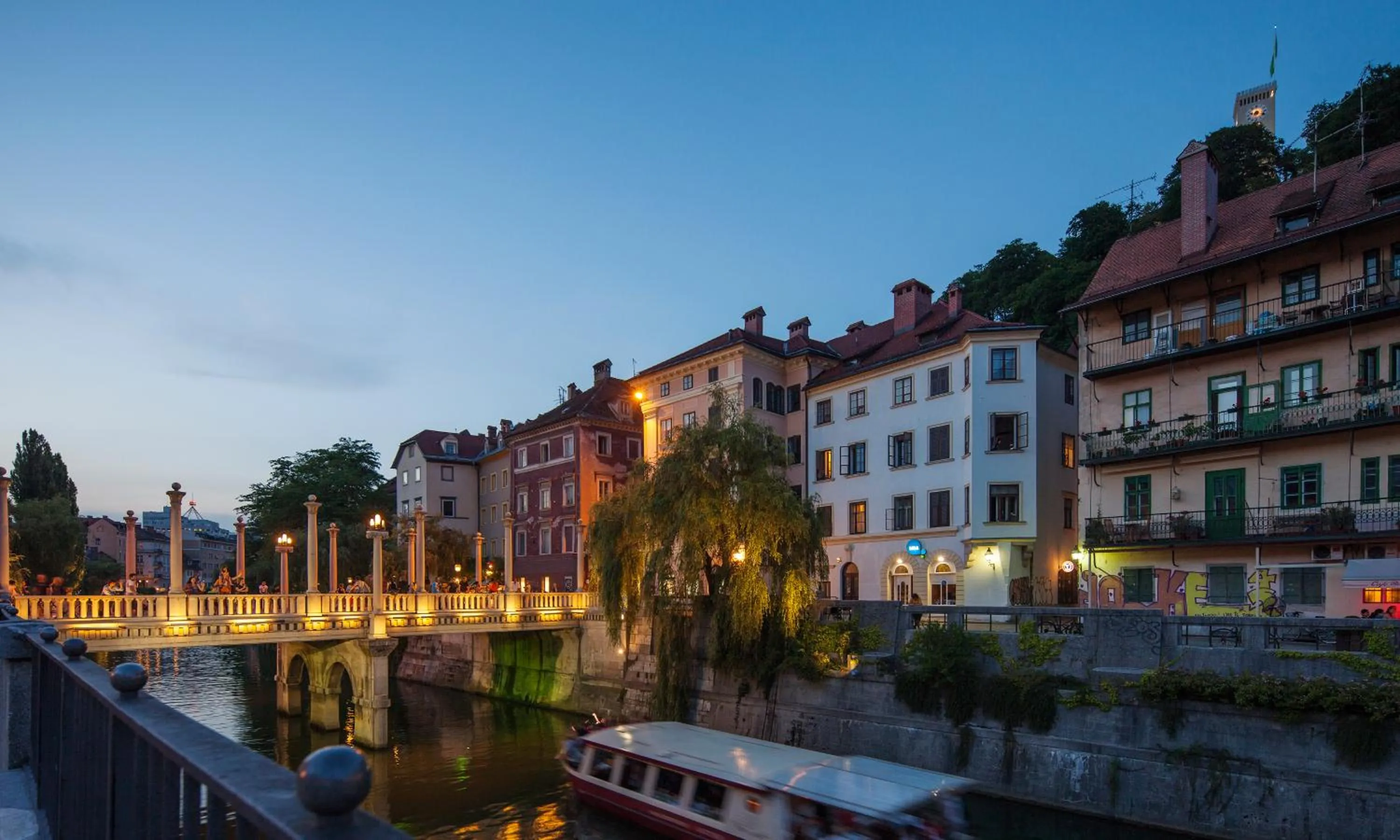 Area and facilities in Kollmann Rooms and Apartments