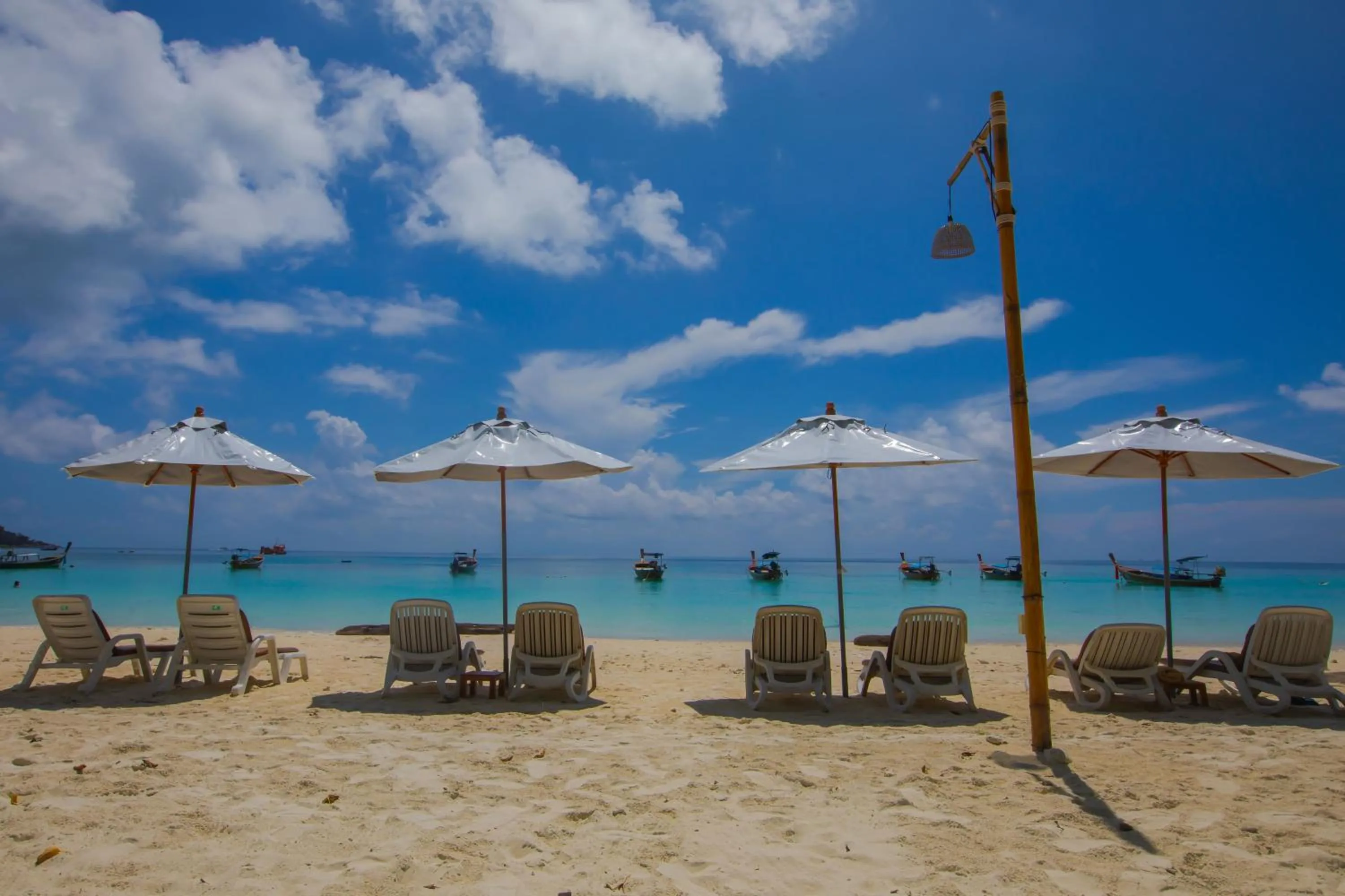 Day in Chareena Beachside