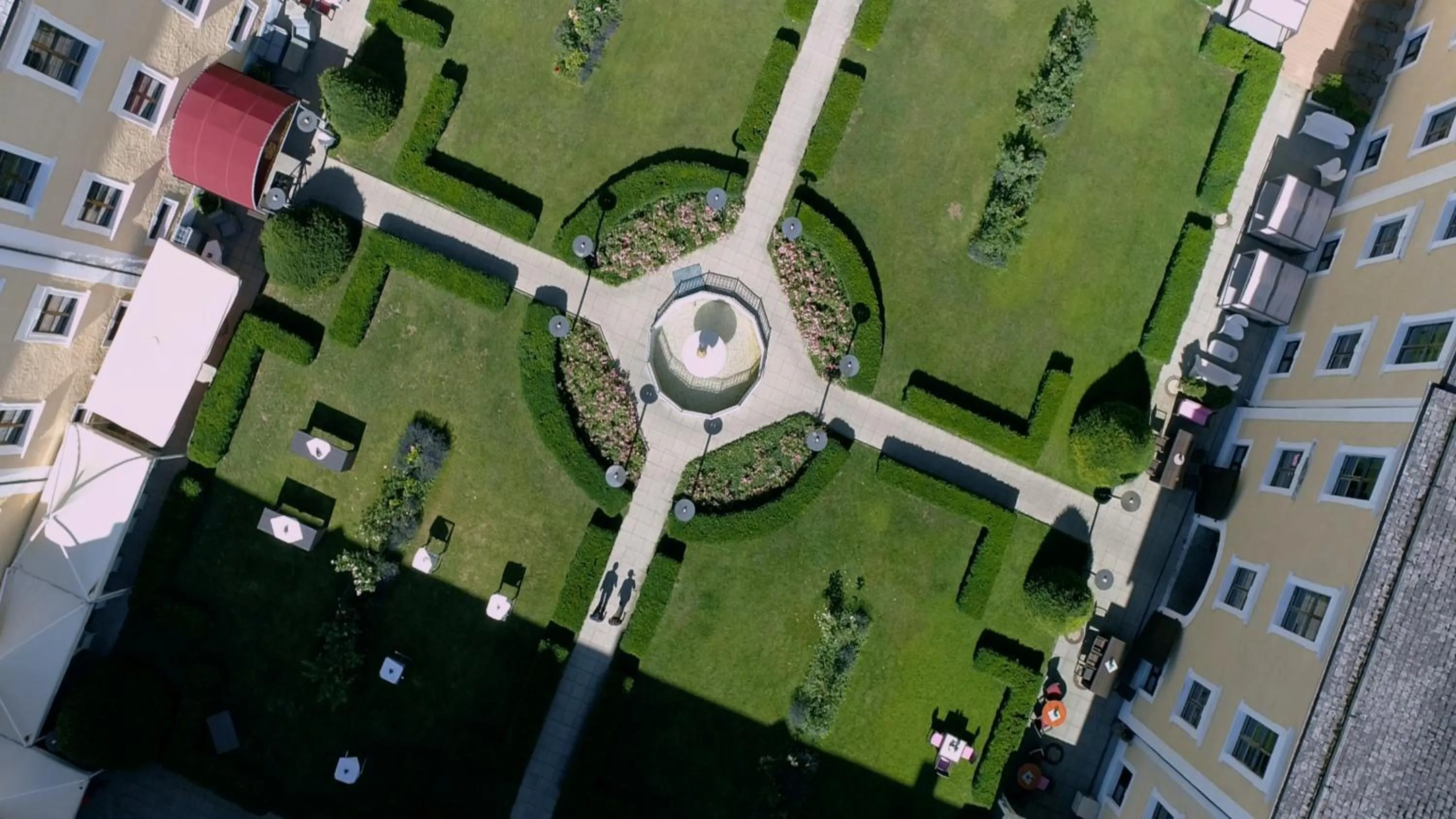 Garden in Schlosshotel Mondsee