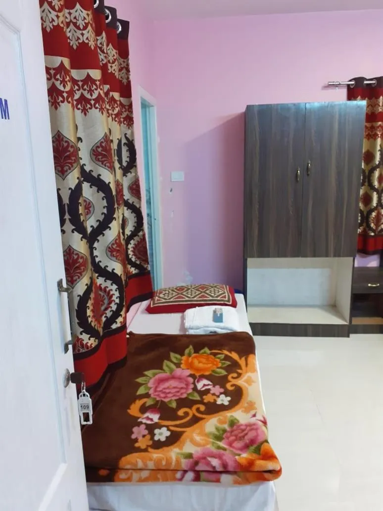 Bed in HAPPYSTAY rooms and cottages