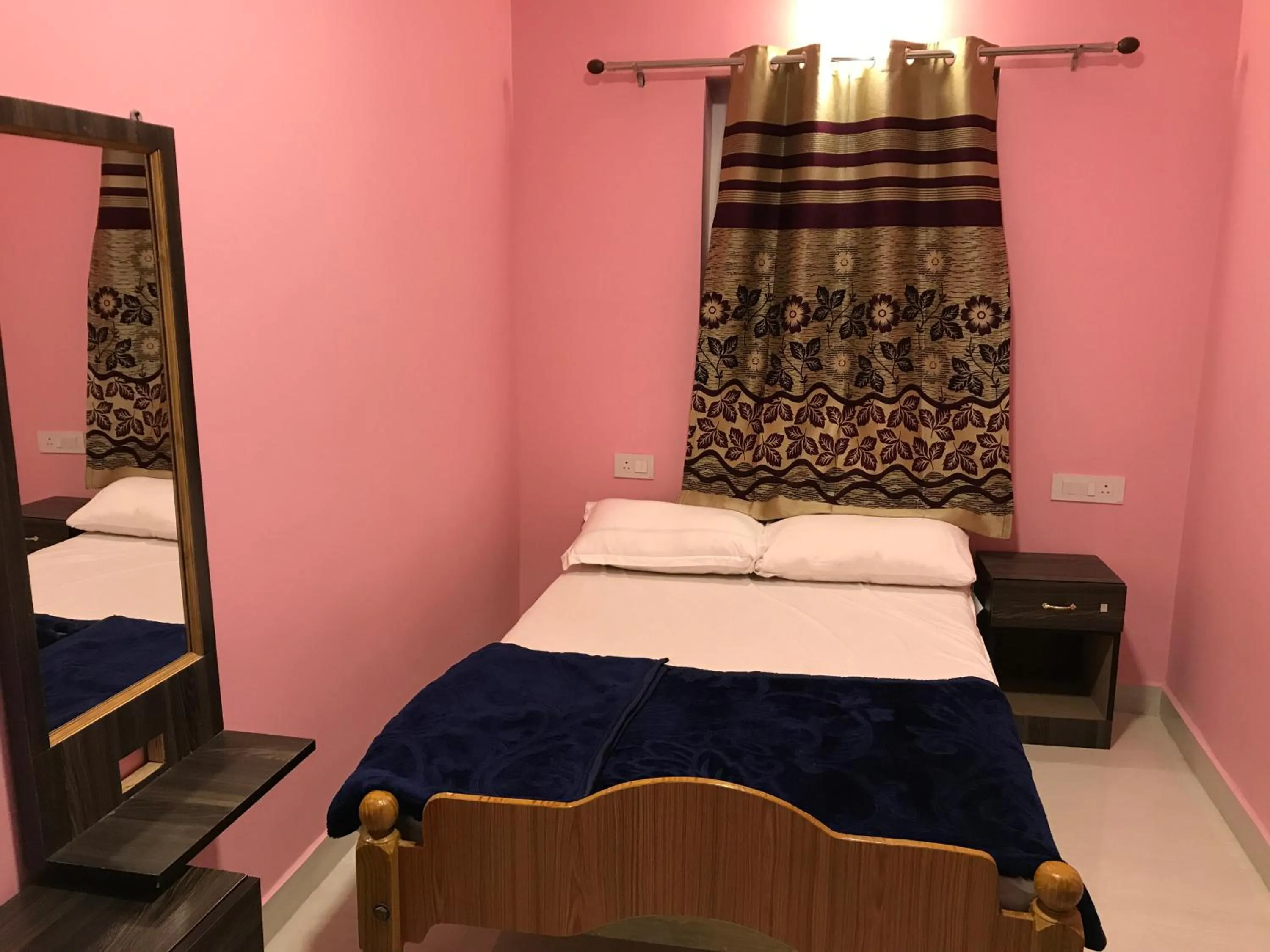 Bed in HAPPYSTAY rooms and cottages