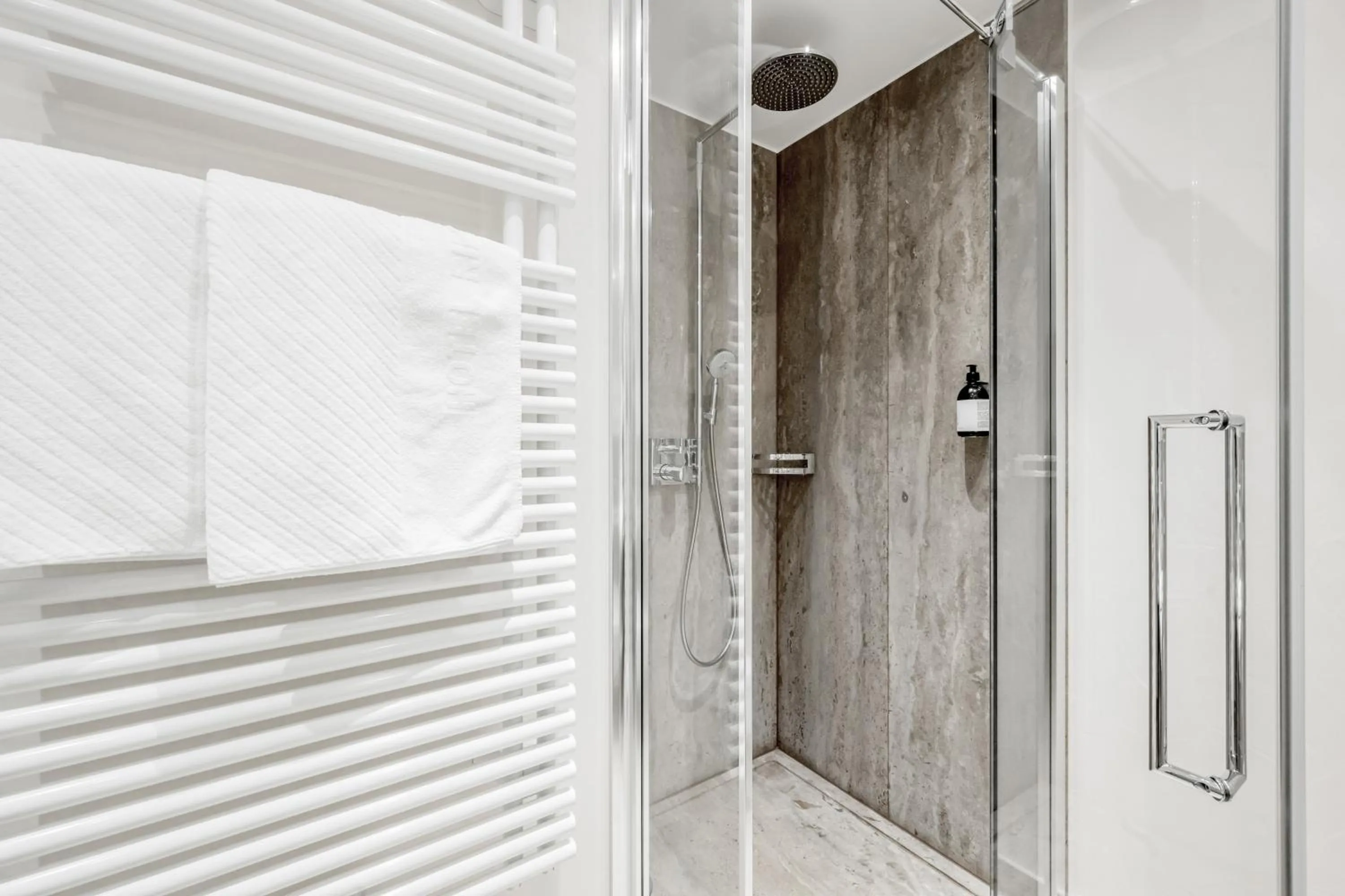 Toilet in SKI - GOLF - WELLNESS Hotel Riml