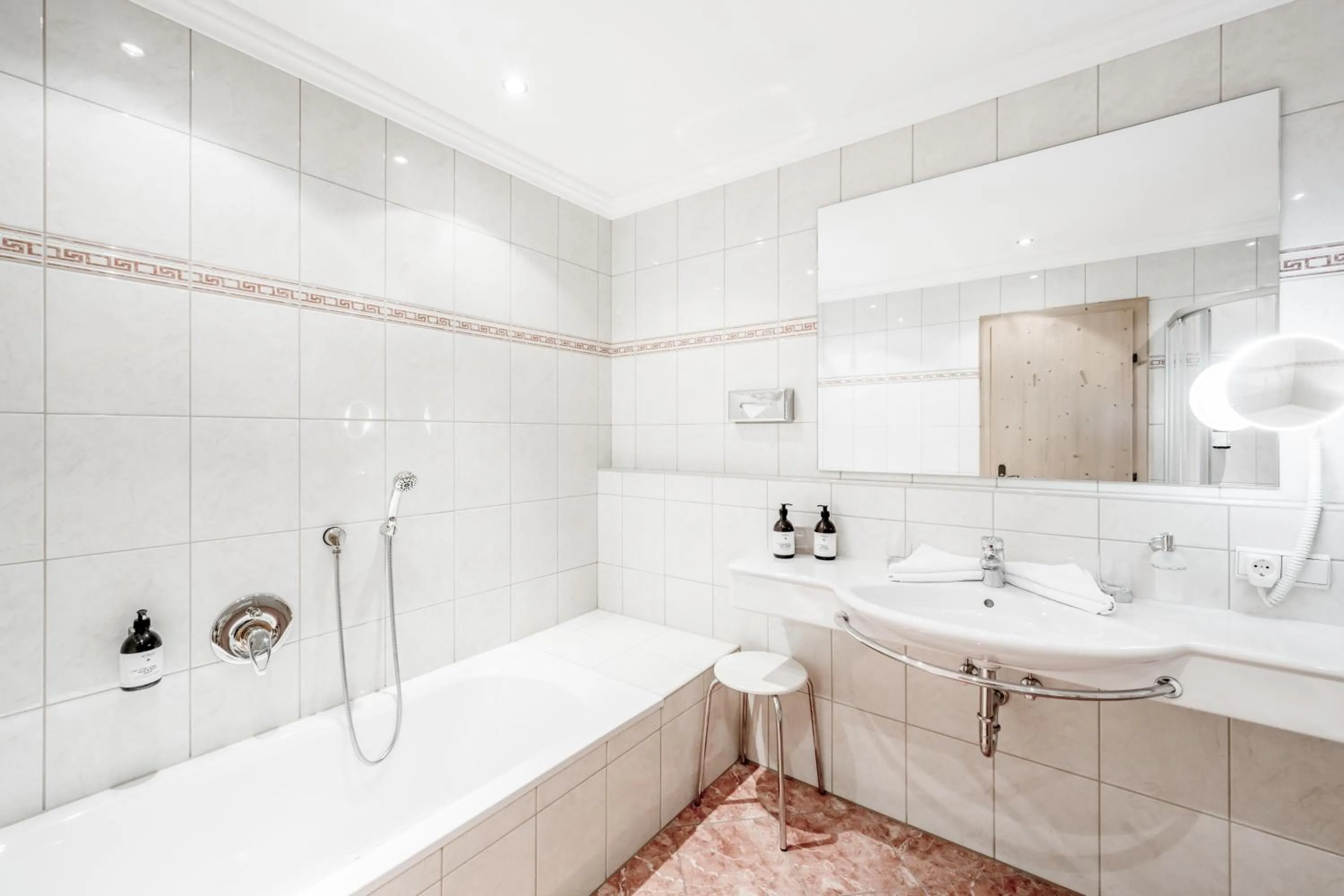 Toilet in SKI - GOLF - WELLNESS Hotel Riml