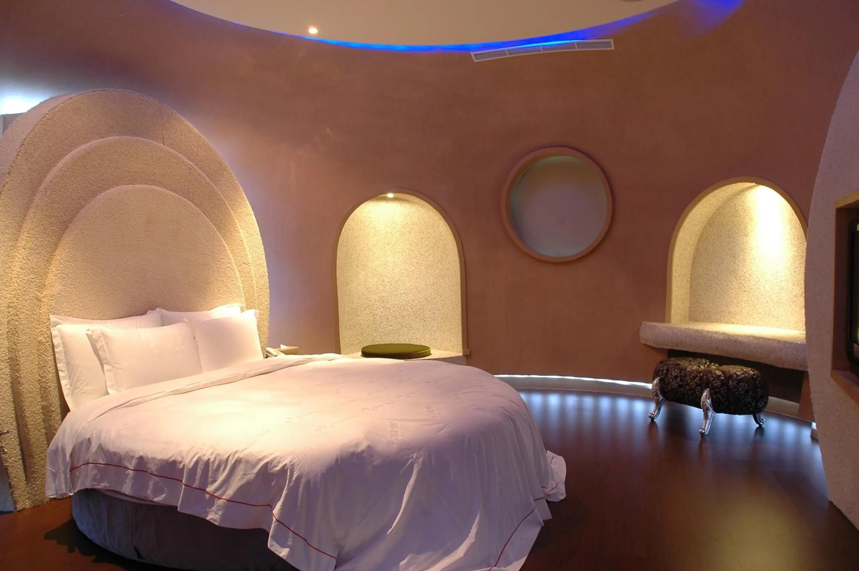 bunk bed in All-Ur Boutique Motel - ChungLi Branch