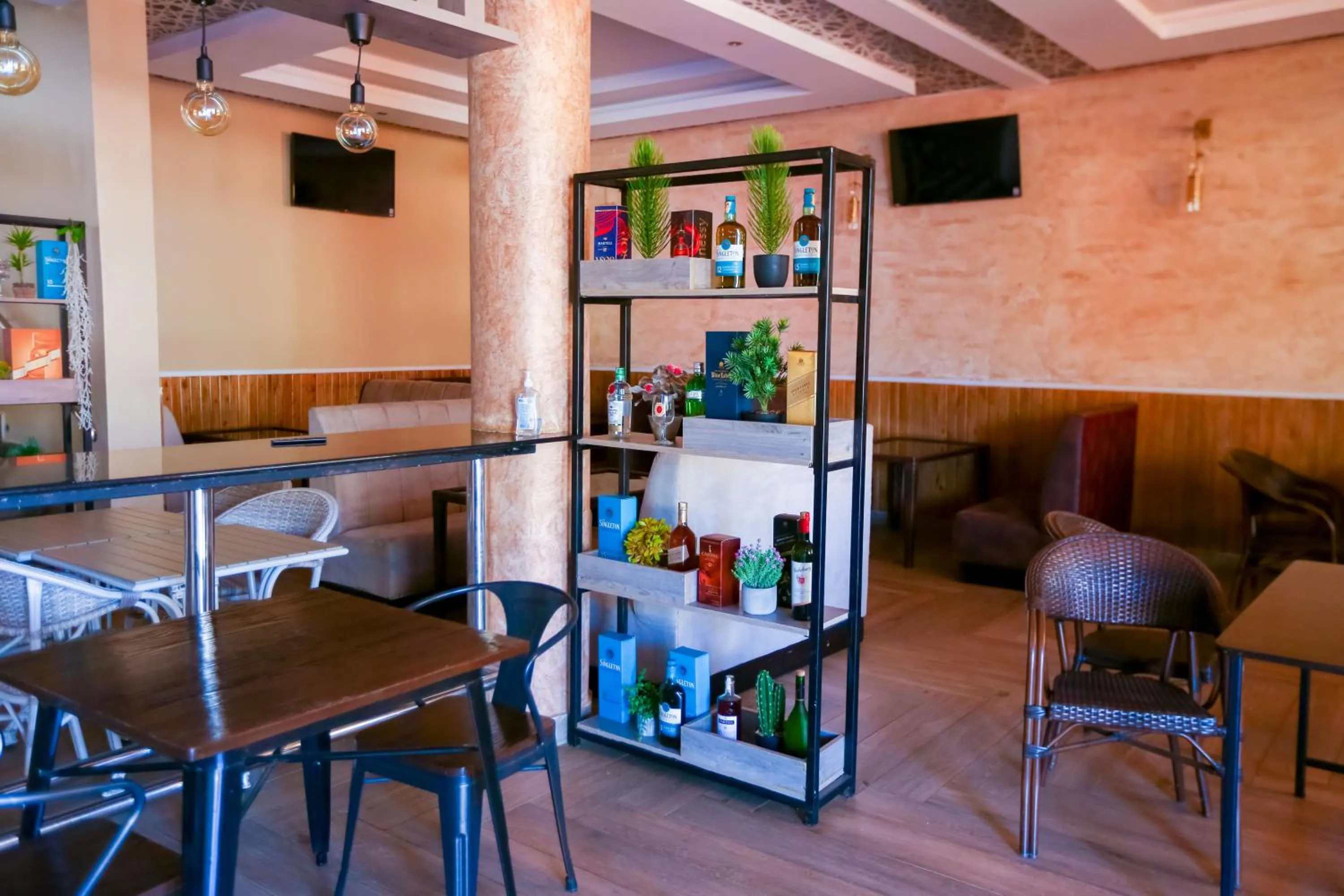 Restaurant/places to eat in Aberdare Prestige & Royal Cottages