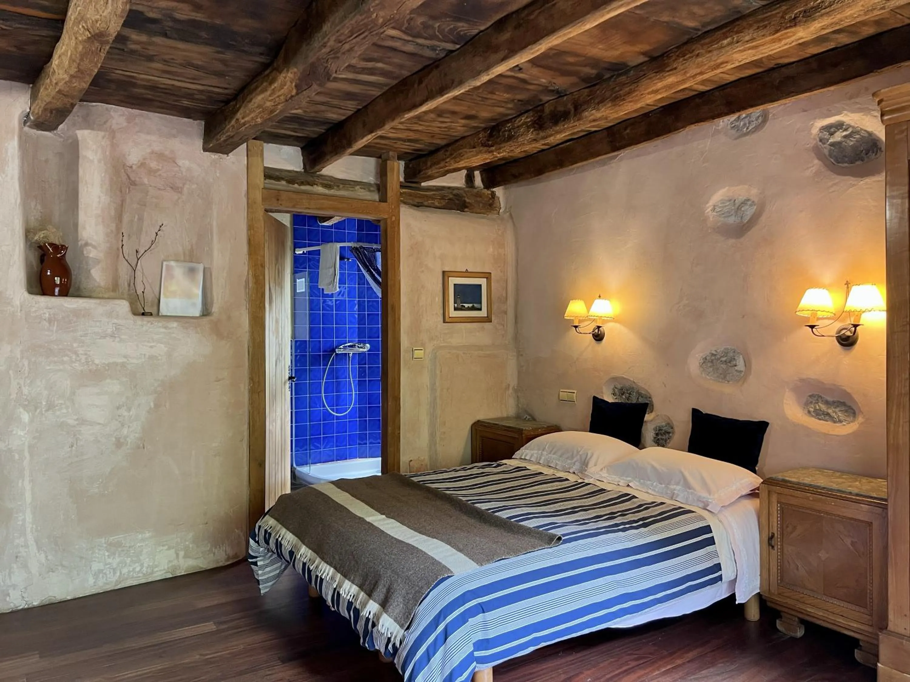 Photo of the whole room, Bed in Casa Rural Ecológica Kaaño Etxea