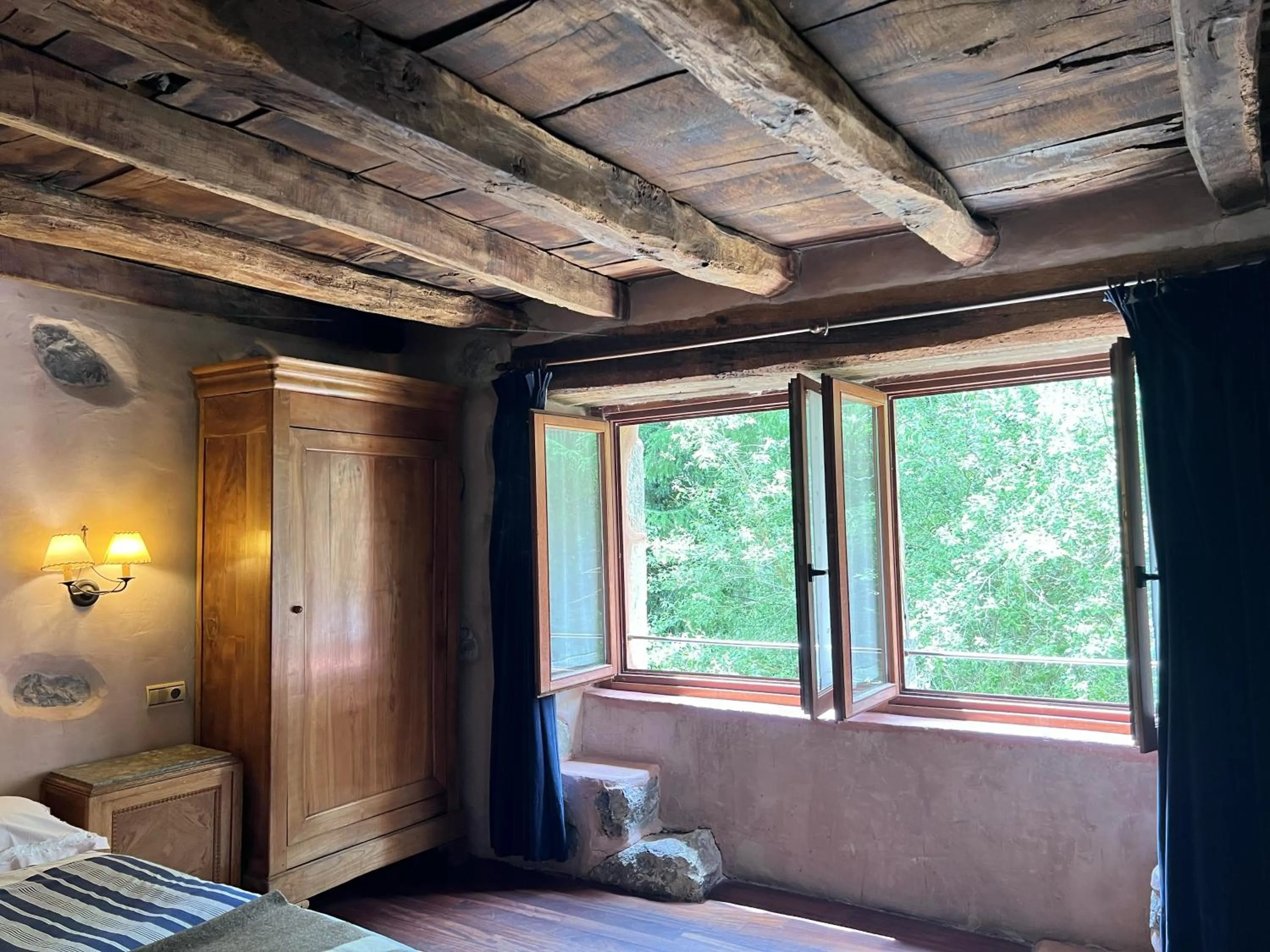 Photo of the whole room, Bed in Casa Rural Ecológica Kaaño Etxea