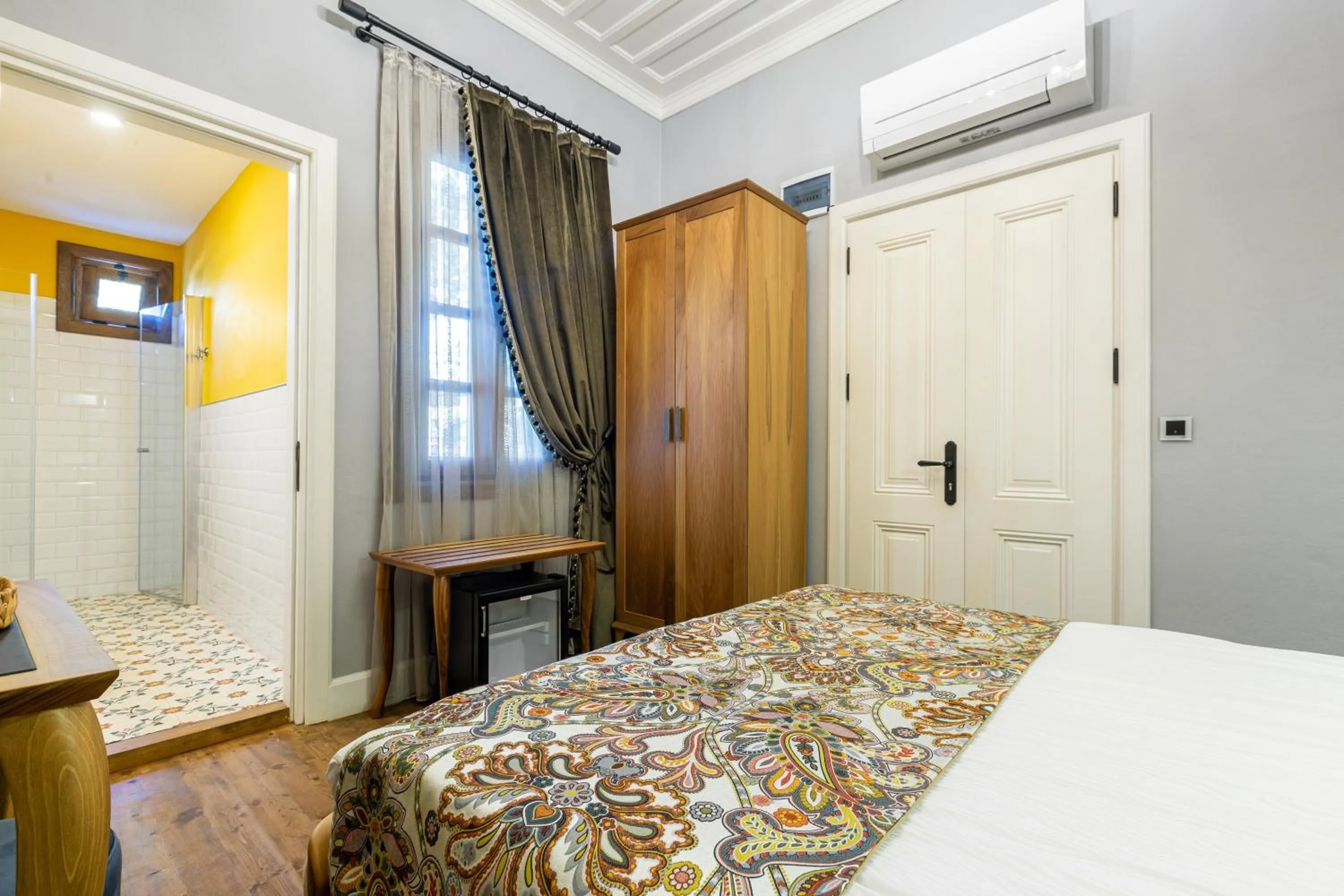 Photo of the whole room, Bed in Hotel Lykia Old Town Antalya